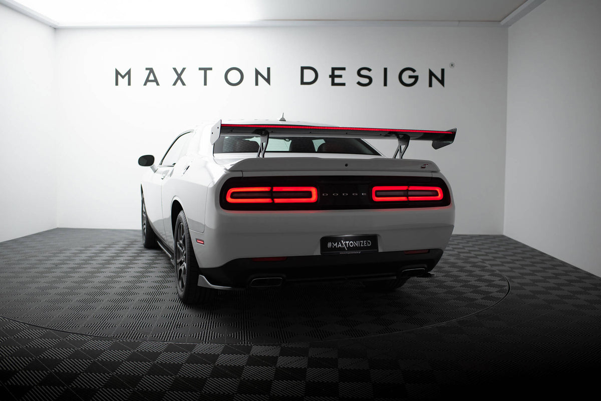 Carbon Spoiler + LED Dodge Challenger Mk3