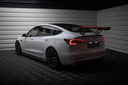 Carbon Spoiler + LED Tesla Model 3
