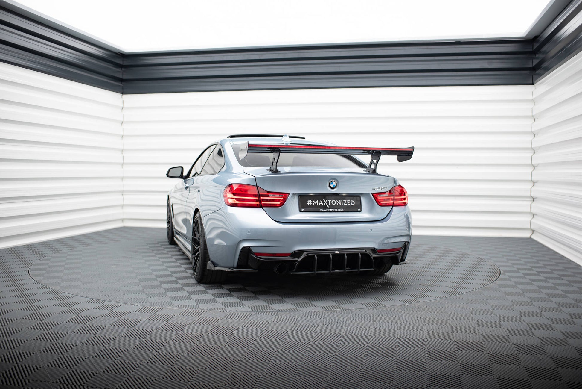 Carbon Spoiler With Internal Brackets Uprights + LED BMW 4 F32