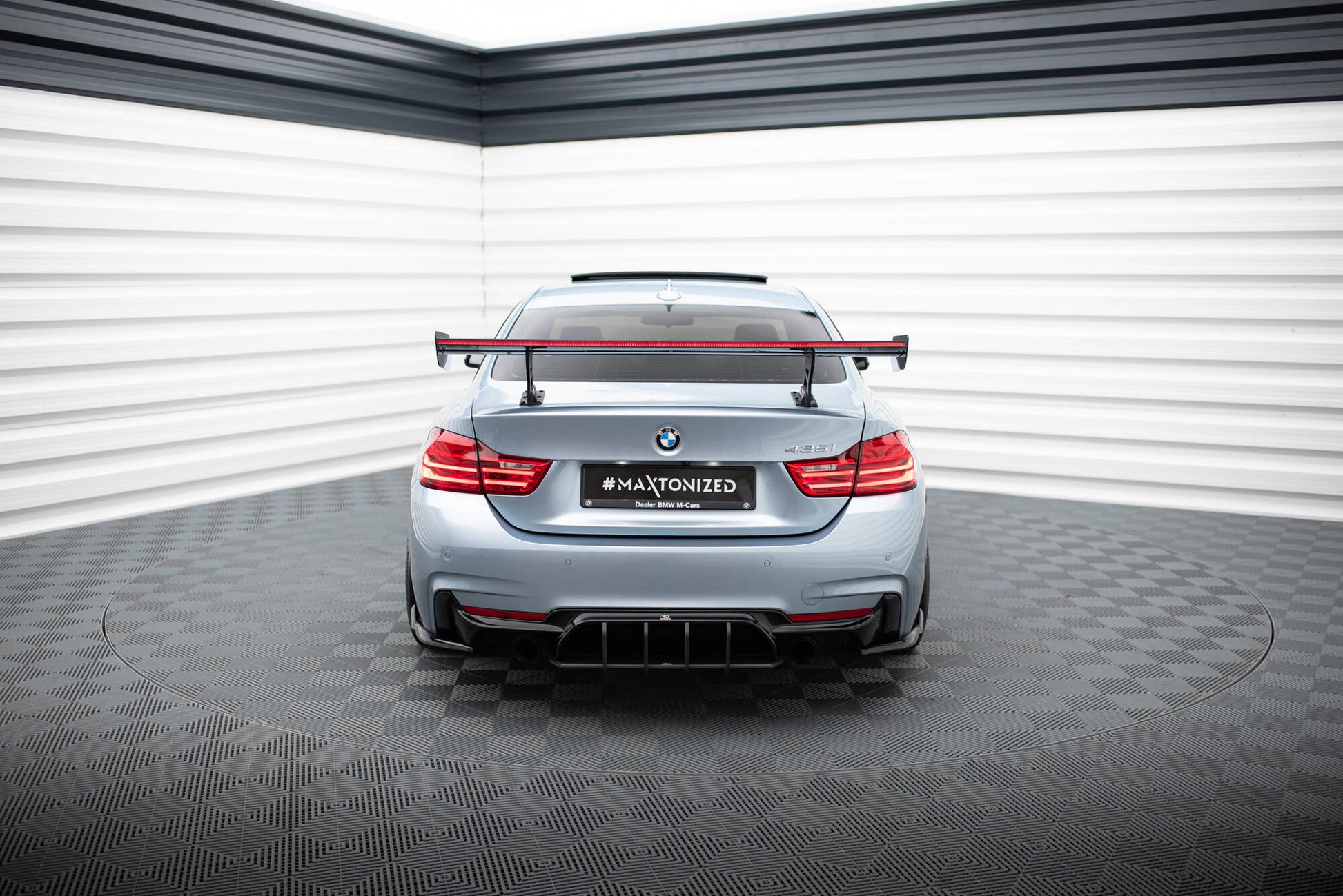 Carbon Spoiler With Internal Brackets Uprights + LED BMW 4 F32
