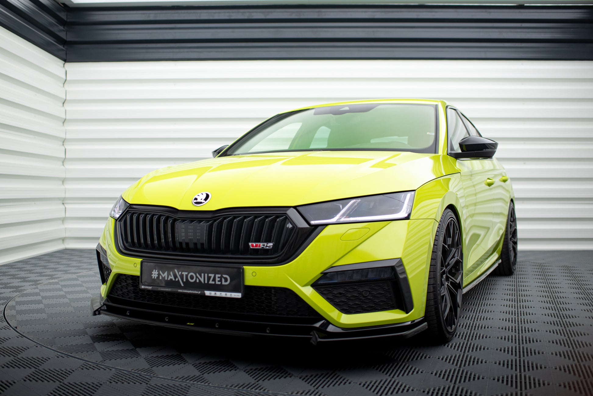 Front Splitter V.1 Skoda Octavia RS Mk4