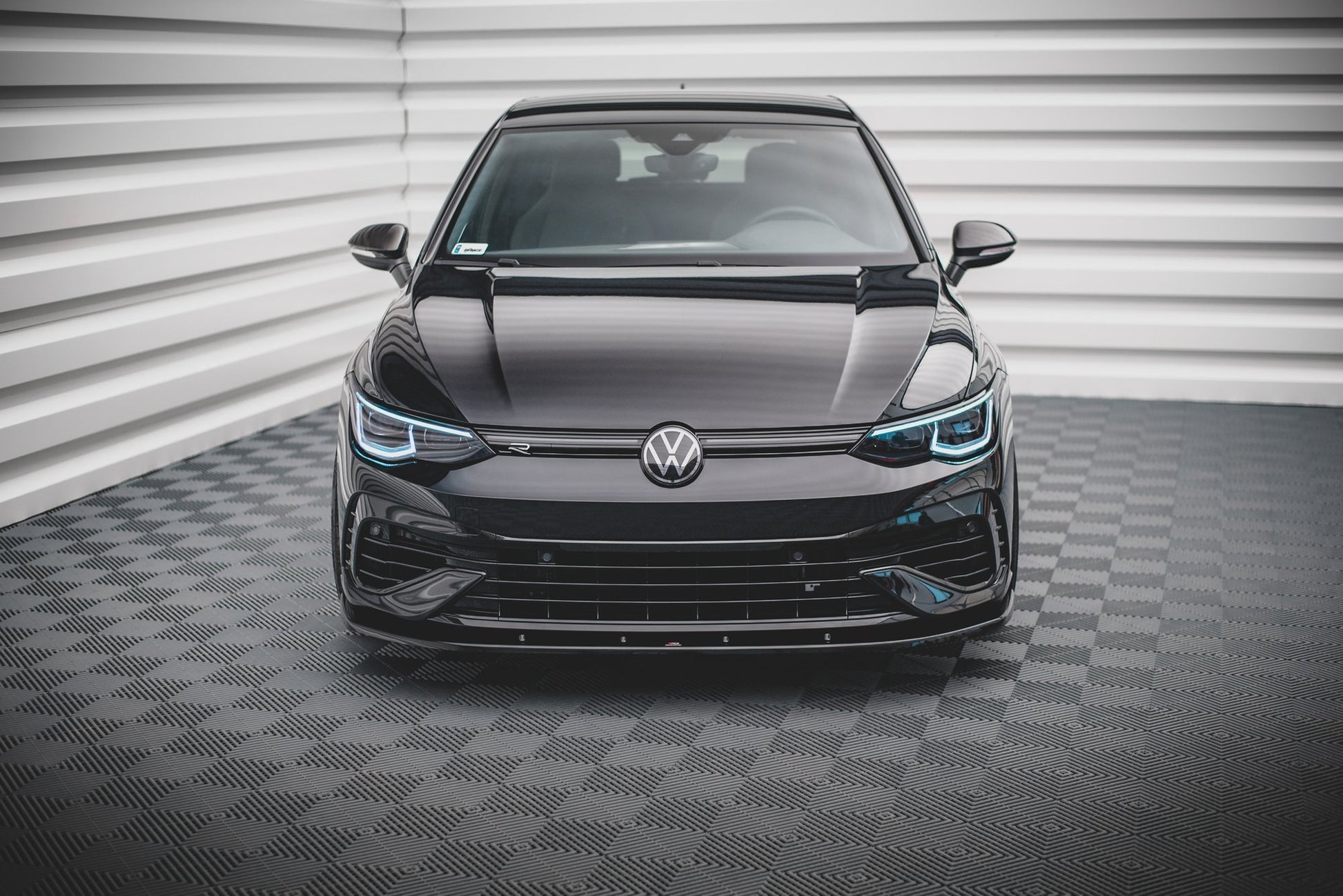 Front Splitter V.1 Volkswagen Golf R Hatchback / Variant  Mk8