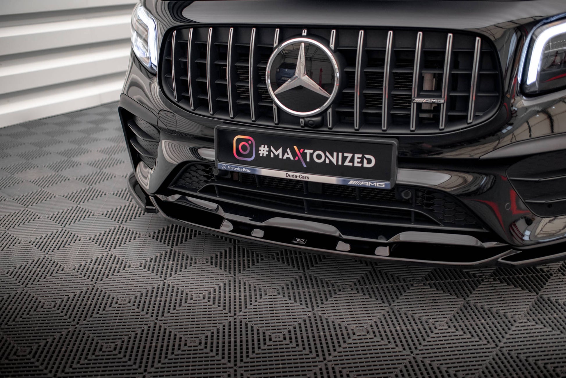 Front Splitter V.2 Mercedes-AMG GLB 35 / AMG-Line X247