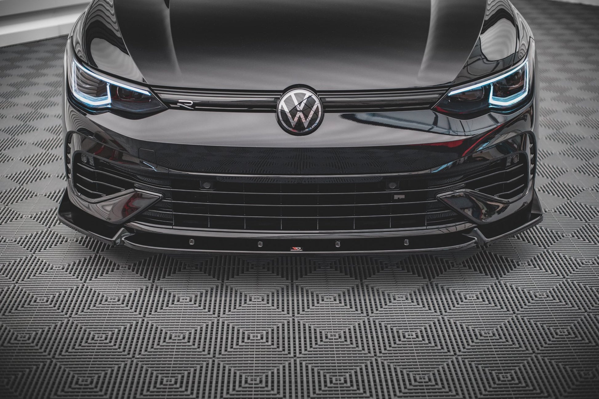 Front Splitter V.2 Volkswagen Golf R Hatchback / Variant  Mk8