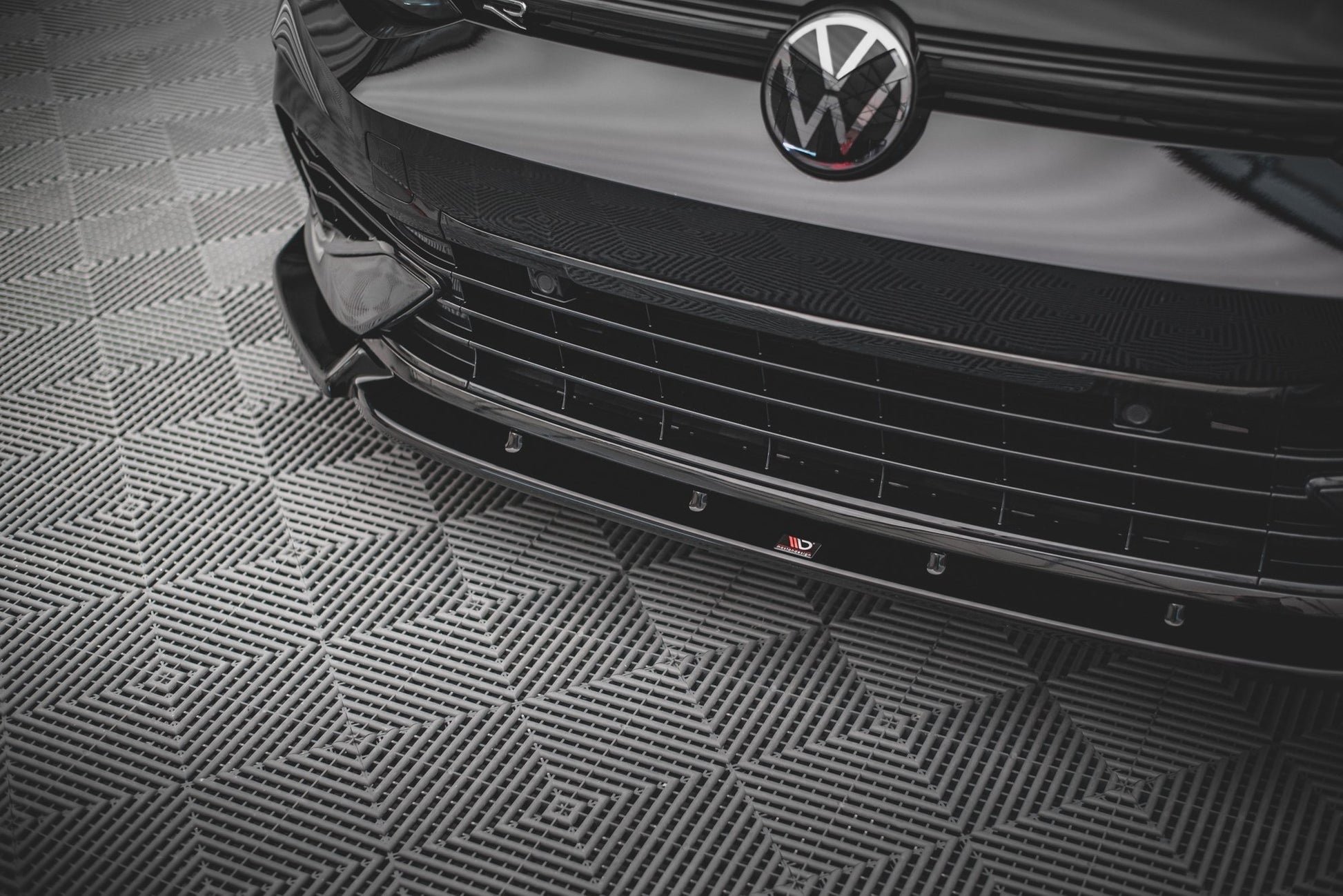 Front Splitter V.2 Volkswagen Golf R Hatchback / Variant  Mk8