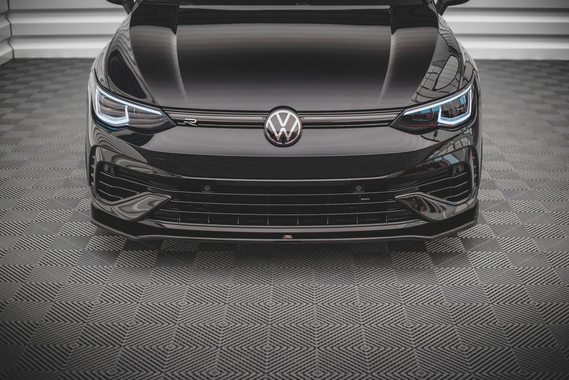 Front Splitter V.3 Volkswagen Golf R Hatchback / Variant  Mk8