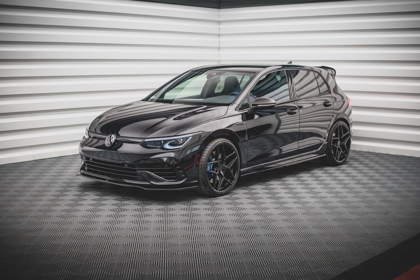 Front Splitter V.3 Volkswagen Golf R Hatchback / Variant  Mk8