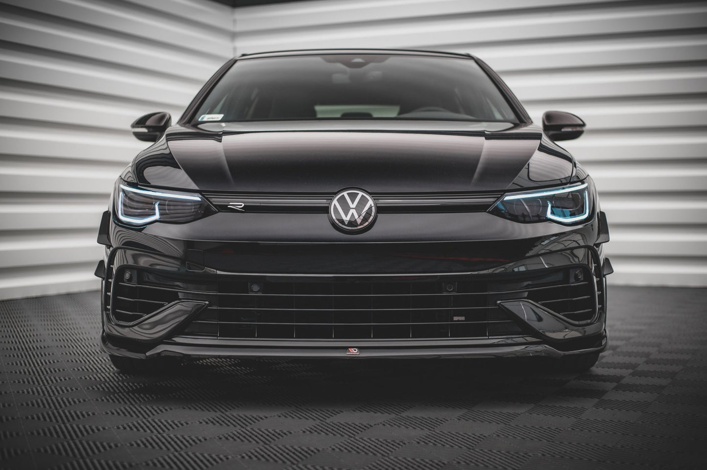 Front Splitter V.6 Volkswagen Golf R Hatchback / Variant  Mk8