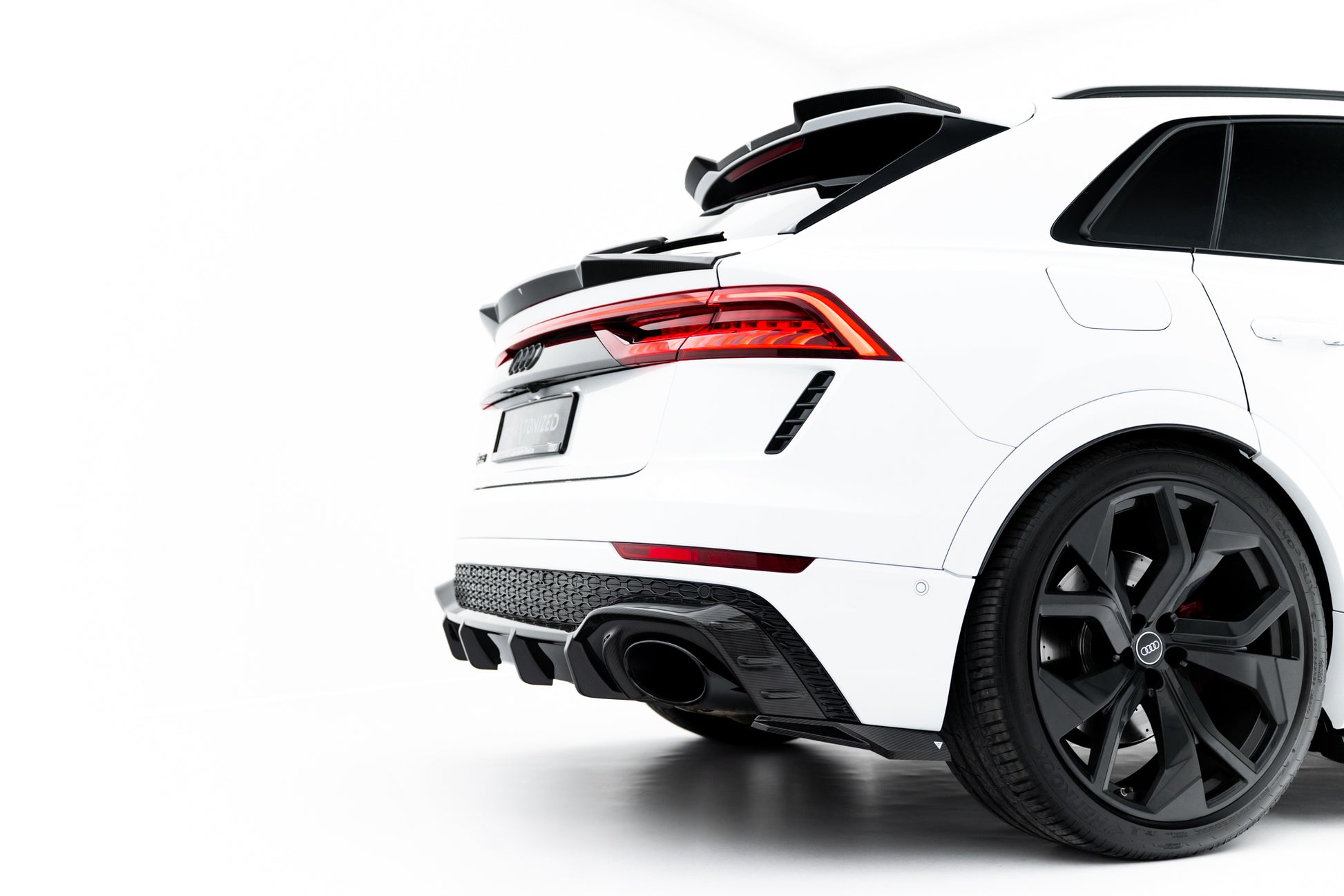 Prepreg Carbon Fiber Rear Diffuser Audi RSQ8 Mk1