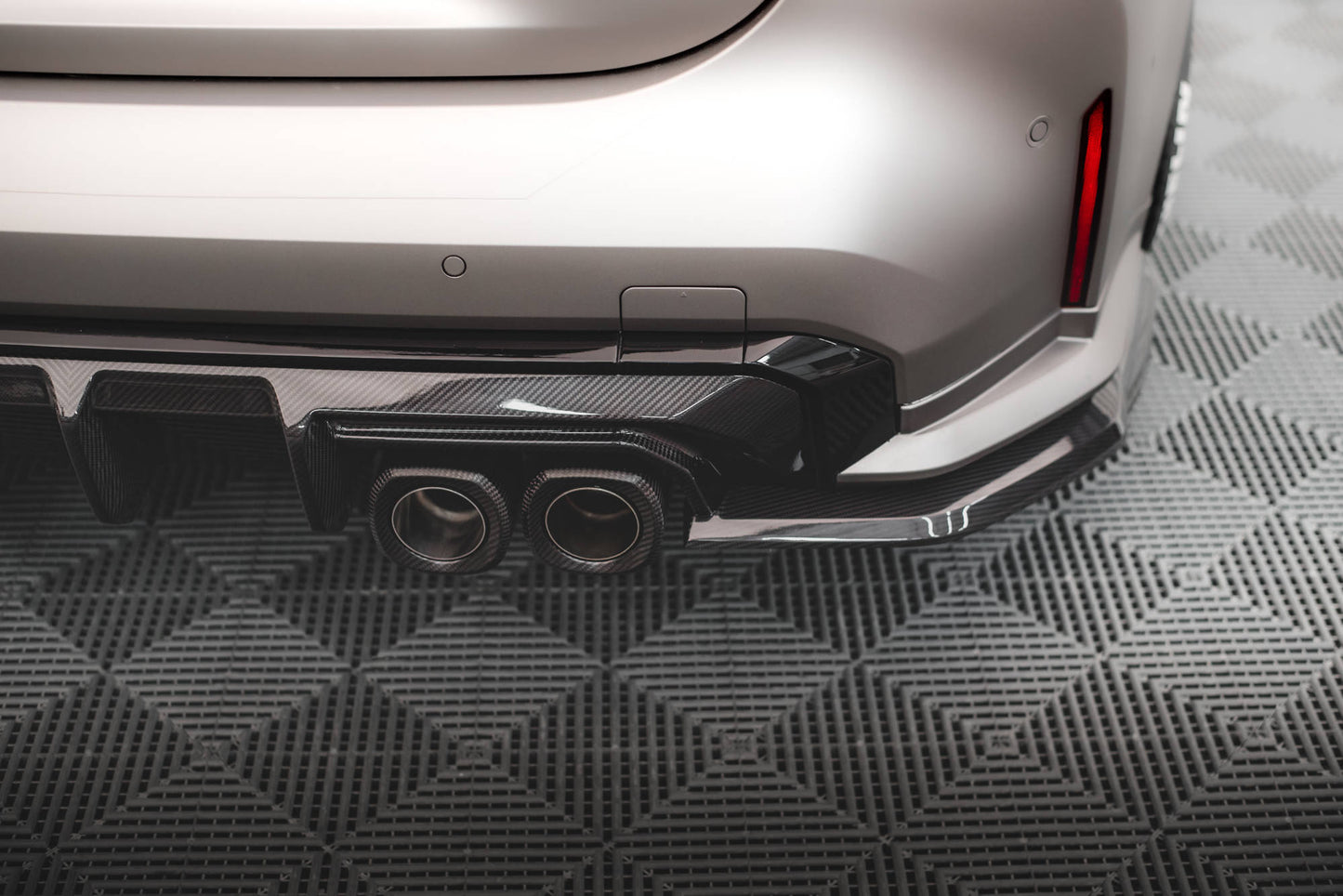 Prepreg Carbon Fiber Rear Diffuser BMW M4 G82 / G82 Facelift