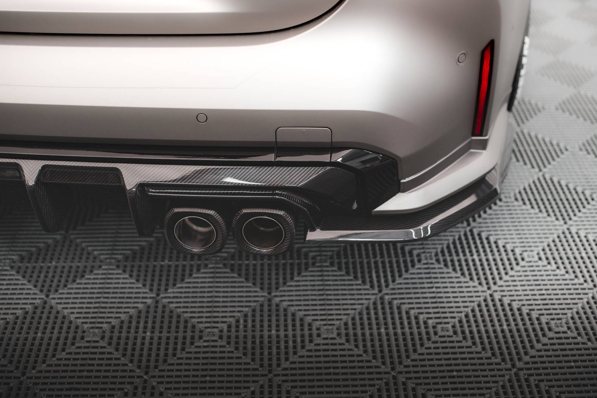 Prepreg Carbon Fiber Rear Diffuser BMW M4 G82 / G82 Facelift