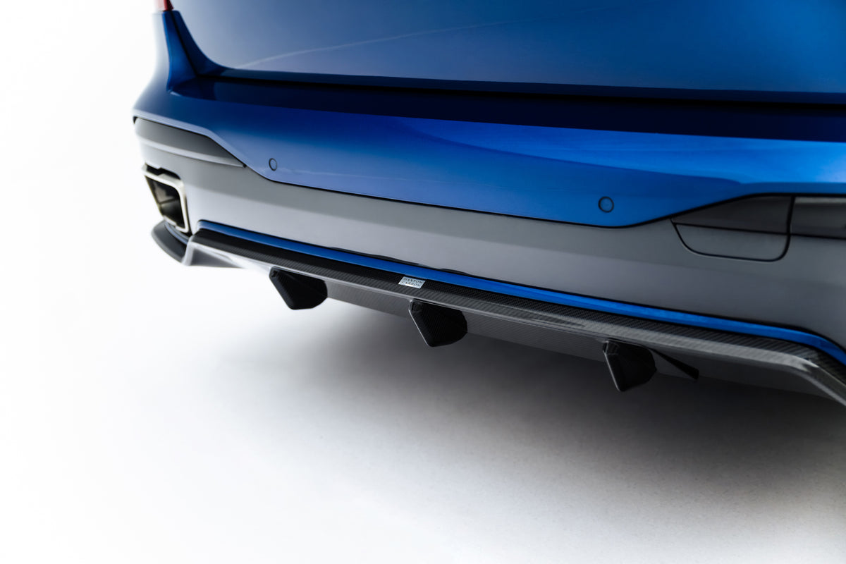 Prepreg Carbon Fiber Rear Diffuser BMW X7 M-Pack G07 / G07 Facelift (version with towbar)