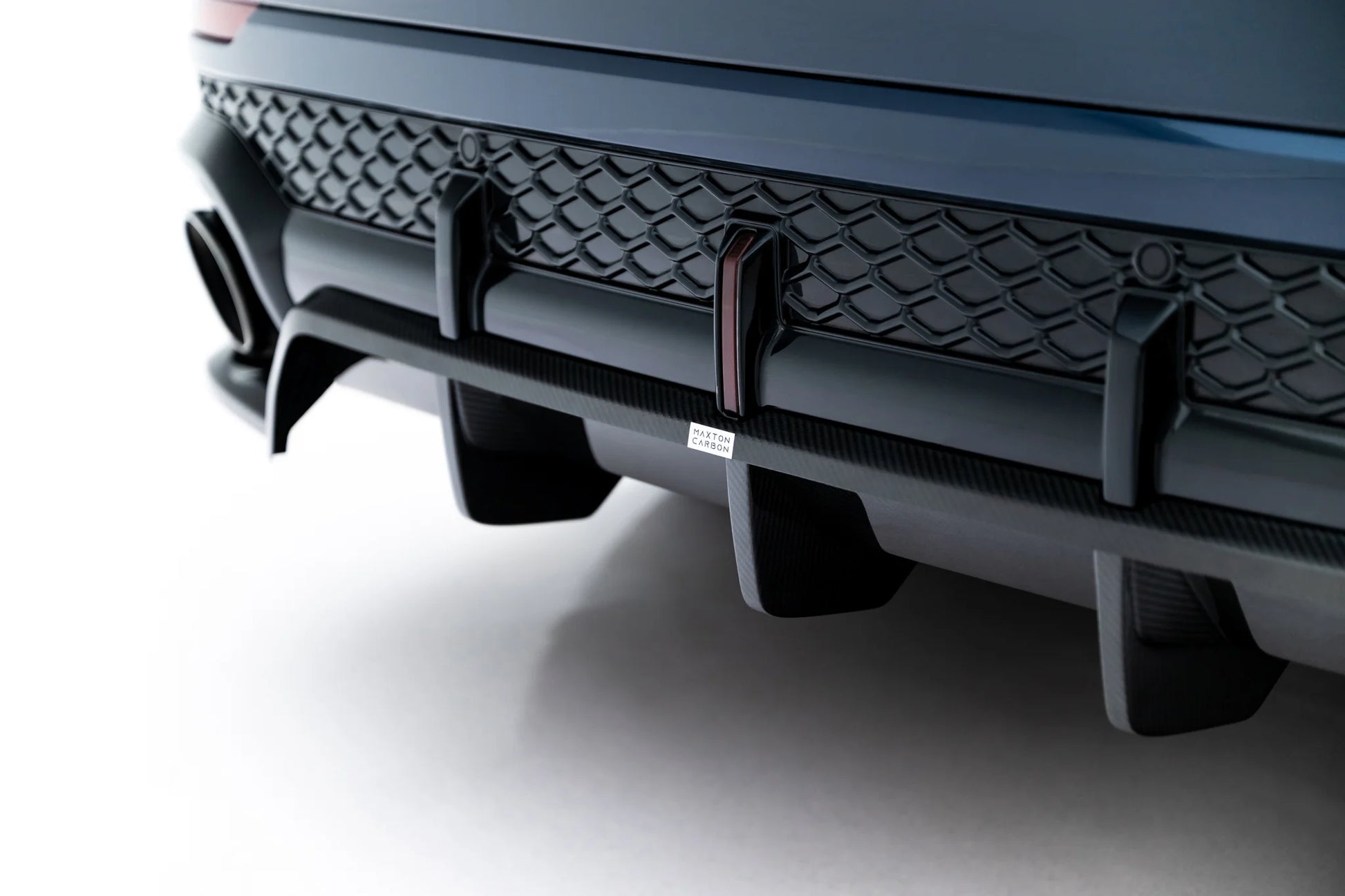 Prepreg Carbon Fiber Rear Splitter (with vertical bars) Audi RSQ8 Mk1 Facelift