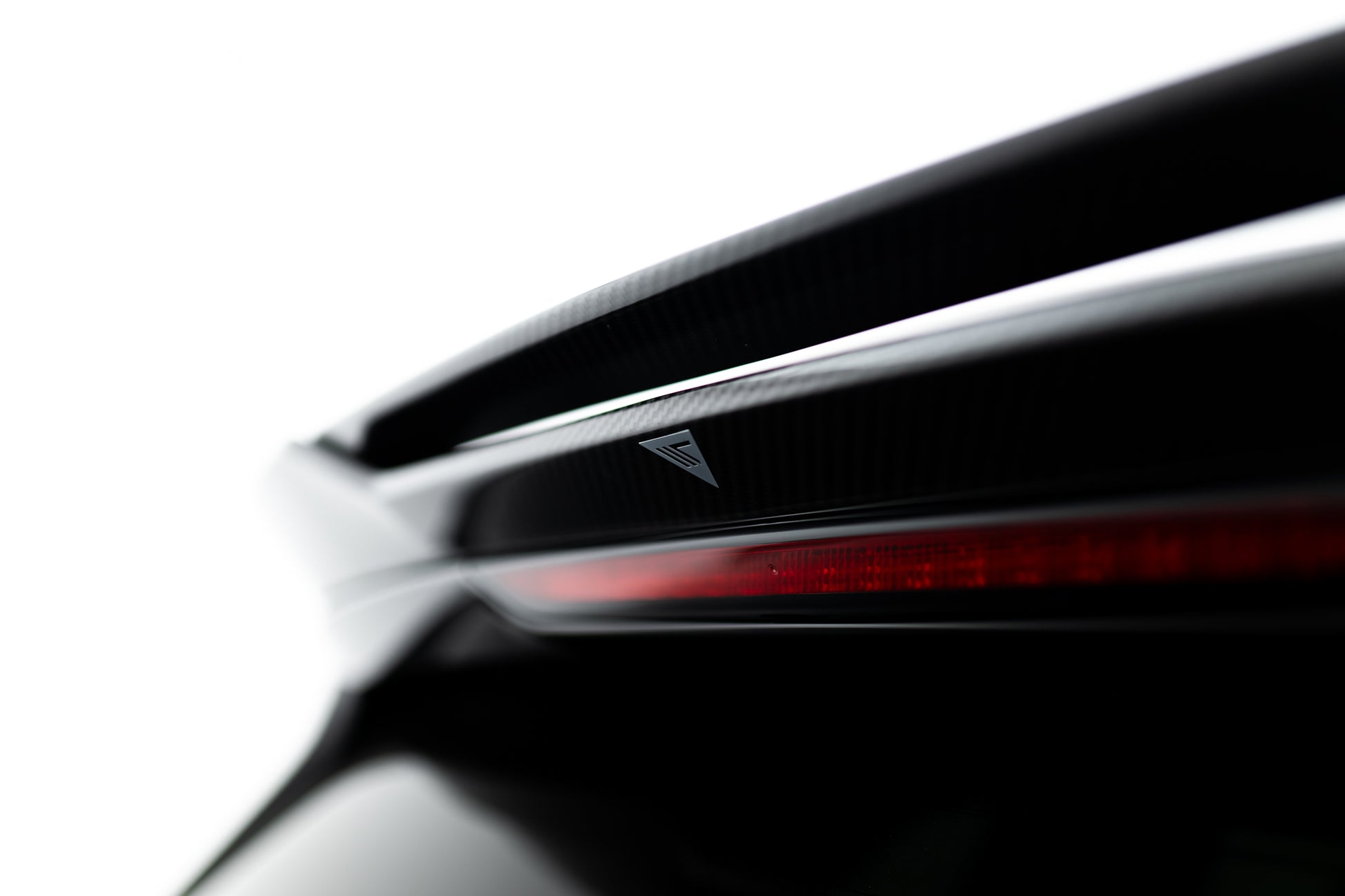 Prepreg Carbon Fiber Tailgate Spoiler (Upper) BMW X7 M-Pack G07 Facelift