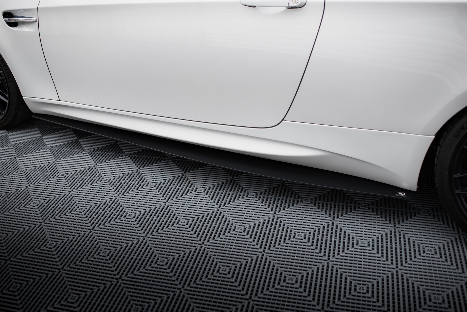 RACING SIDE SKIRTS DIFFUSERS BMW M3 E92 / E93 (PREFACE MODEL)