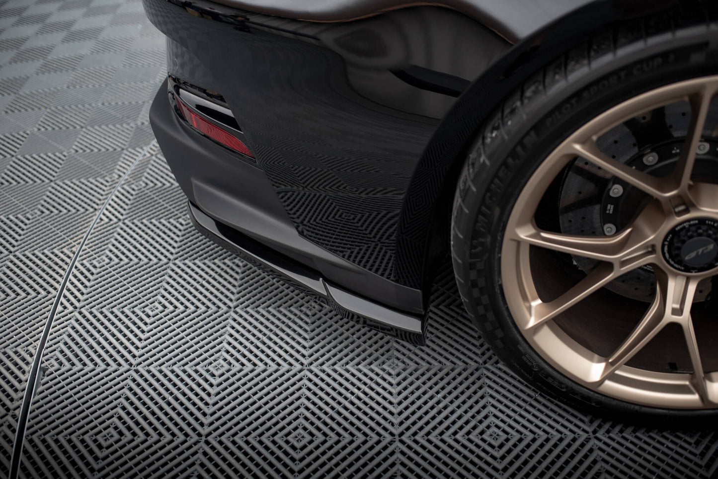 Rear Side Splitters Porsche 911 992 GT3
