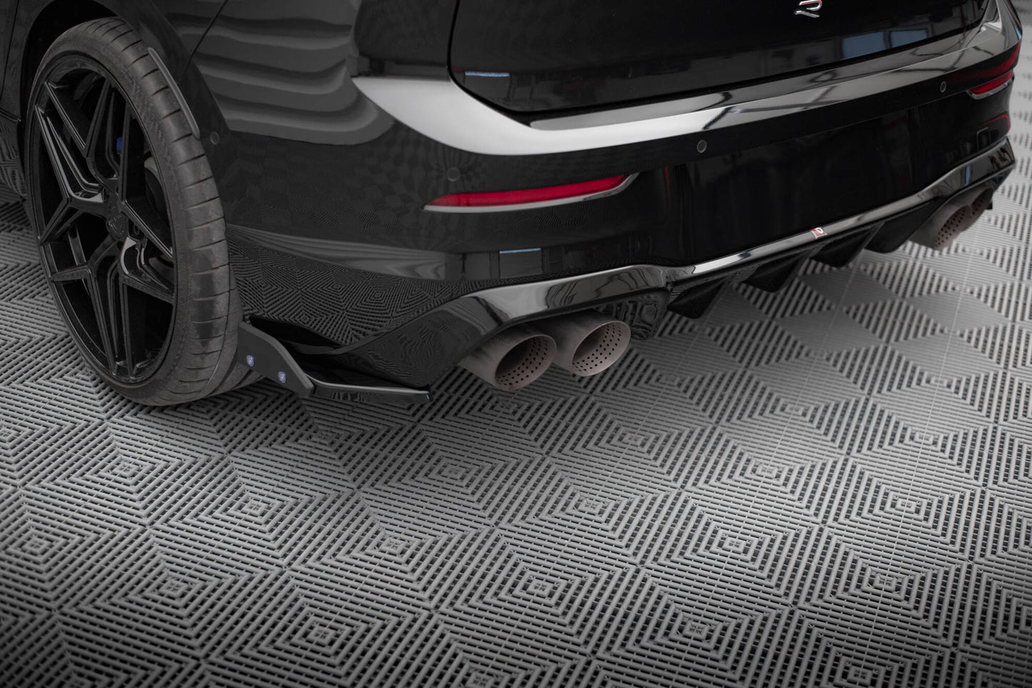 Rear Side Splitters V.5 + Flaps Volkswagen Golf R Hatchback Mk8