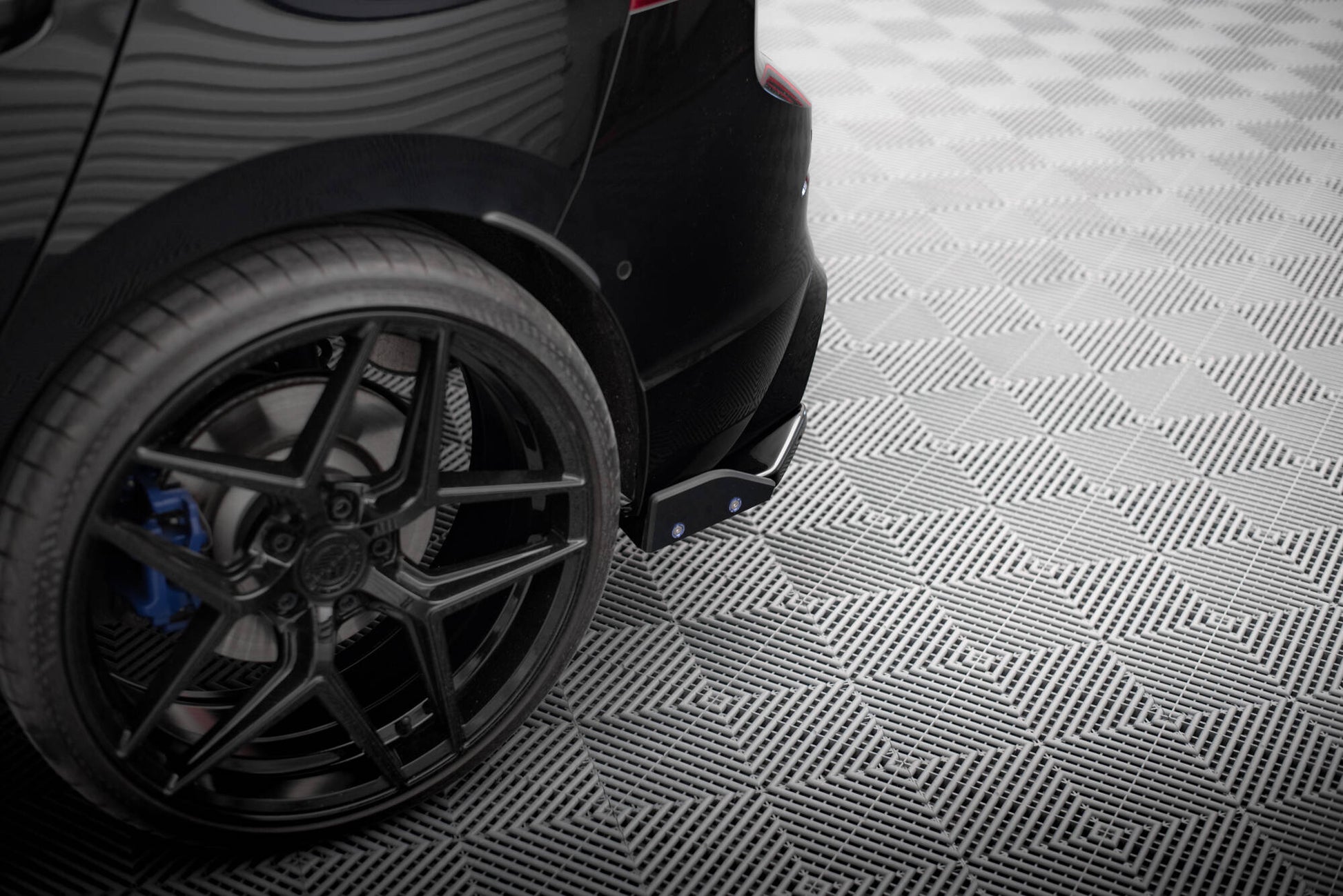 Rear Side Splitters V.5 + Flaps Volkswagen Golf R Hatchback Mk8