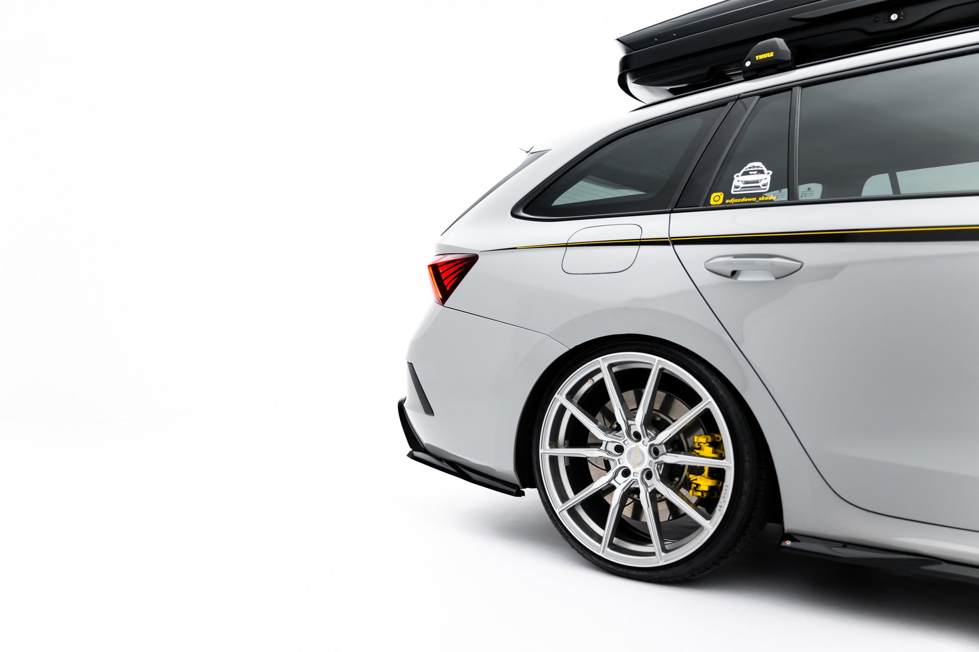 Rear Side Splitters V.7 Skoda Octavia RS Liftback / Combi Mk4