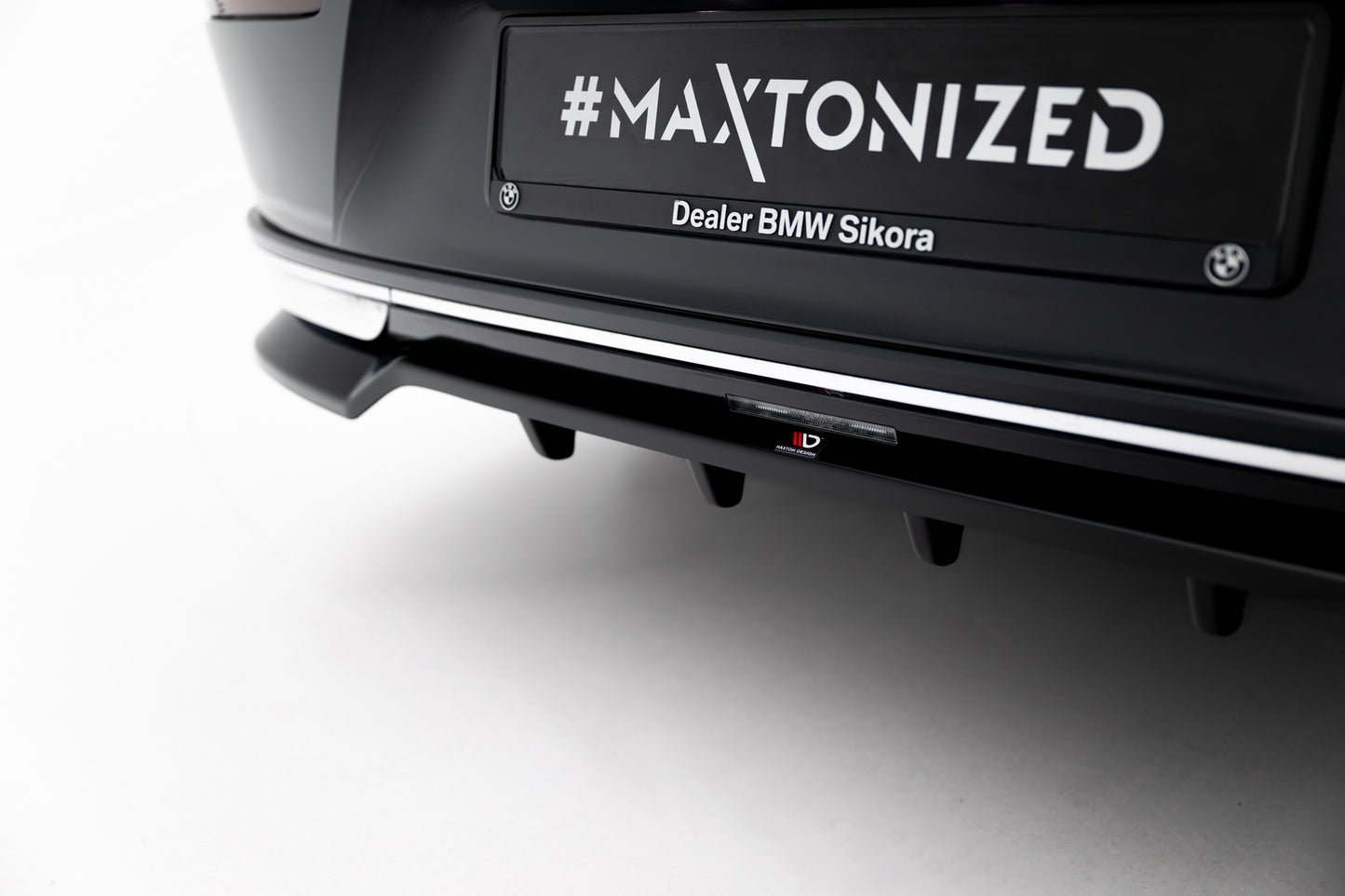 Rear Splitter (with vertical bars) BMW 7 G70