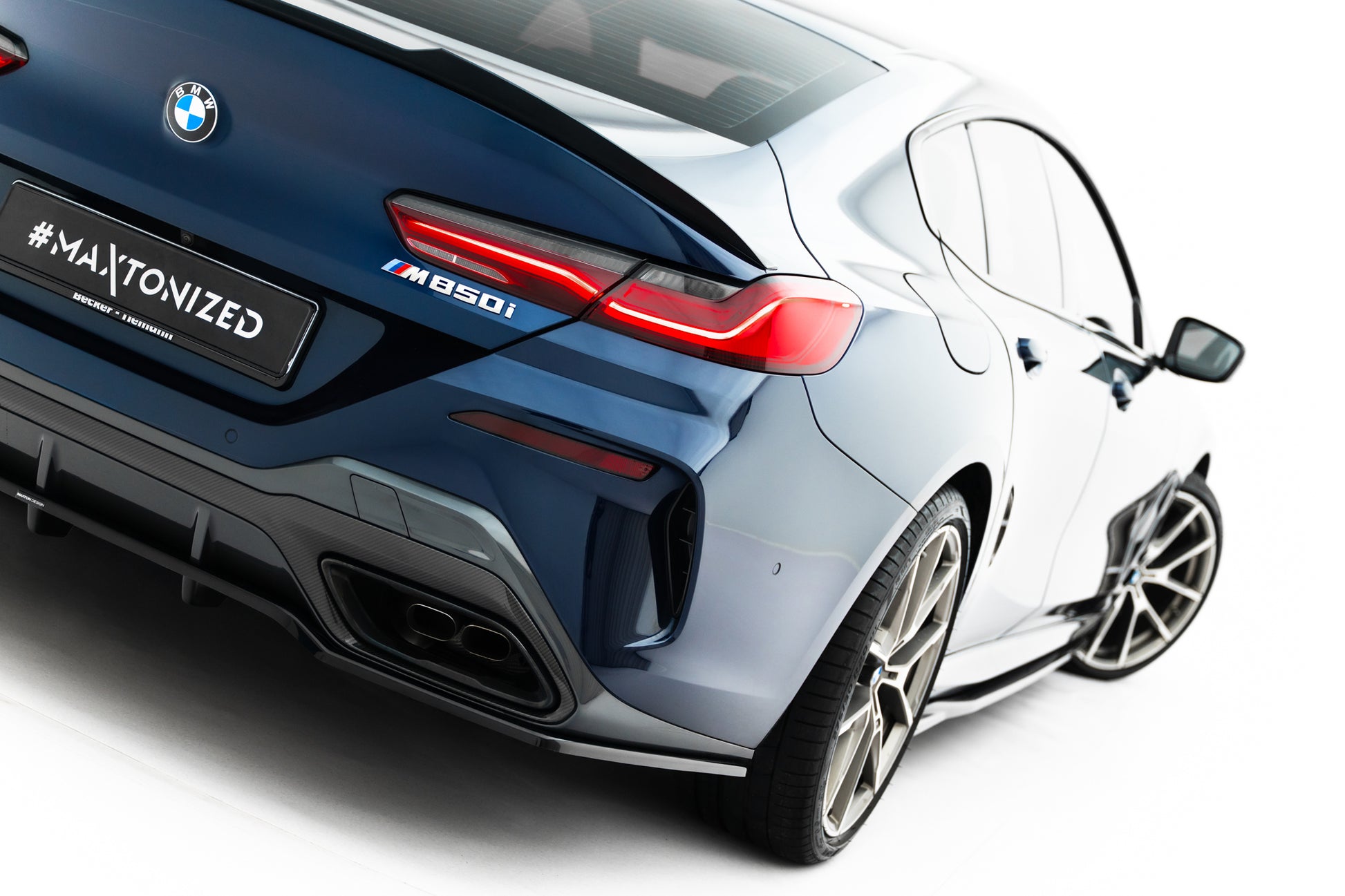 Rear Splitter (with vertical bars) BMW 8 Gran Coupe M-Pack G16