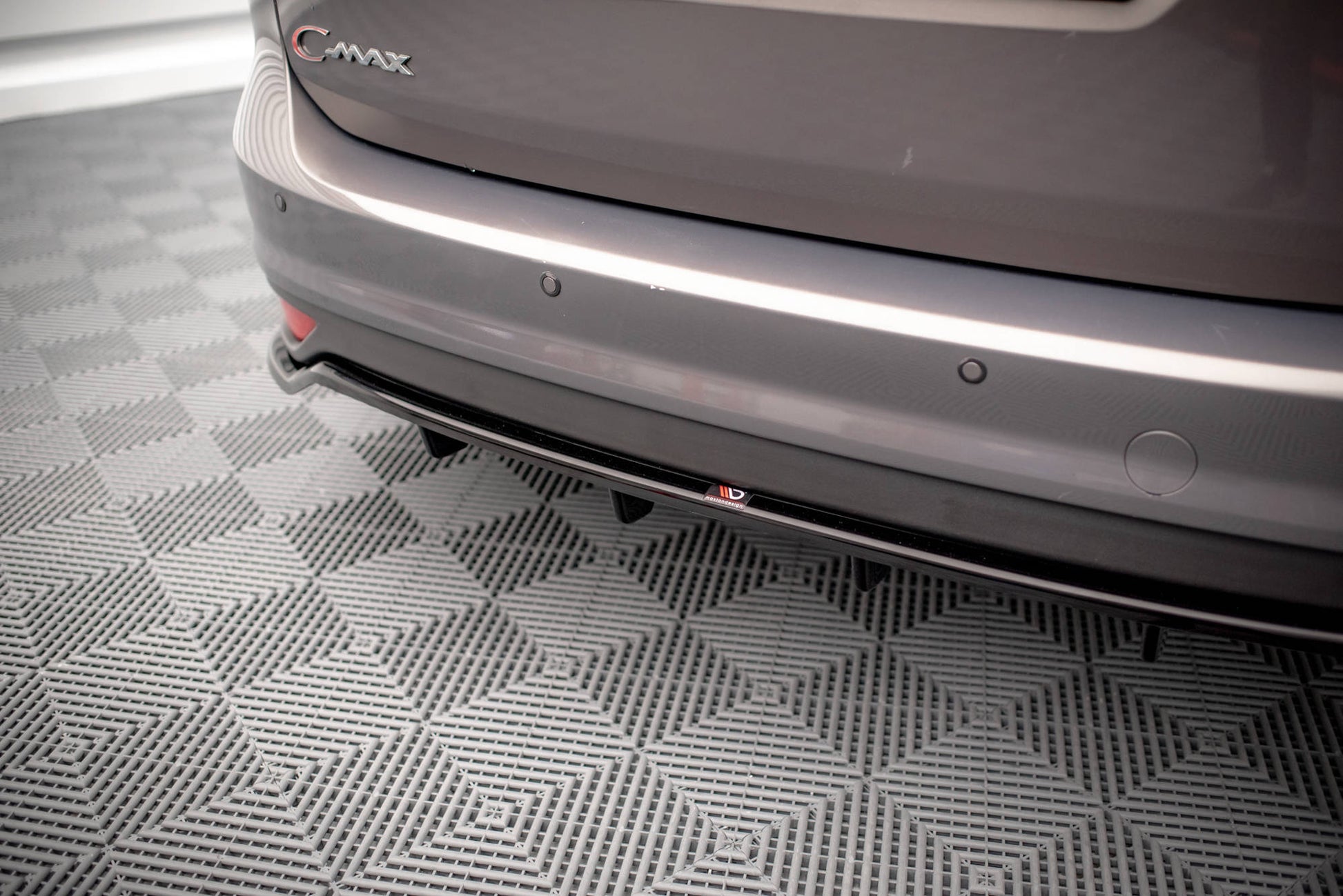 Rear Splitter (with vertical bars) Ford C-Max Mk2