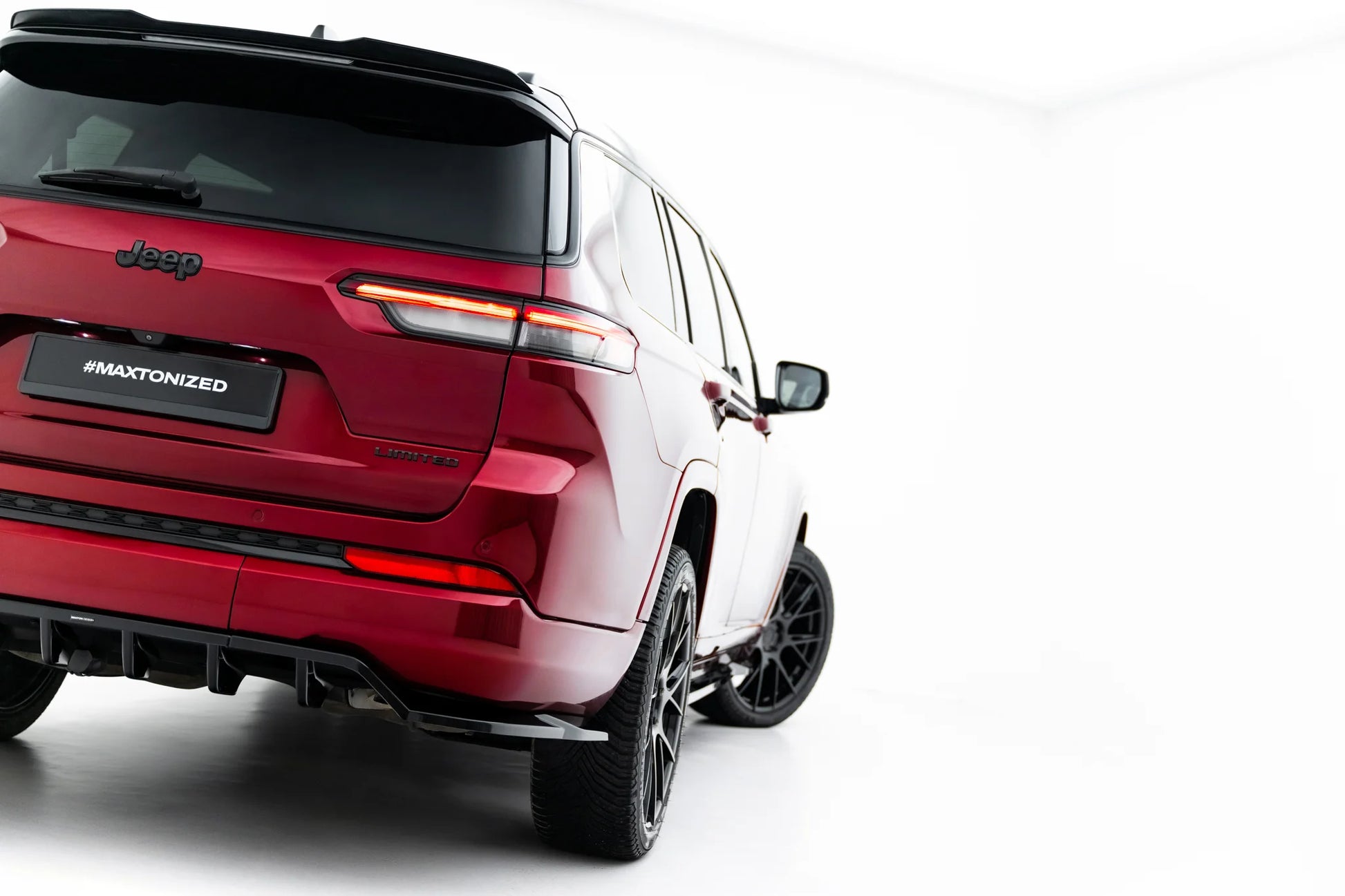 Rear Splitter with vertical bars Jeep Grand Cherokee L Mk5