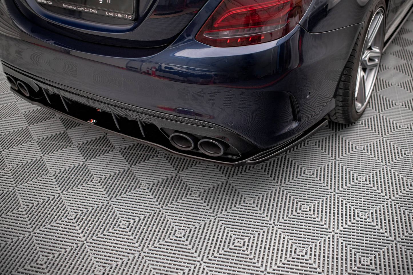 Rear Splitter (with vertical bars) Mercedes-AMG C 43 Sedan  W205 Facelift