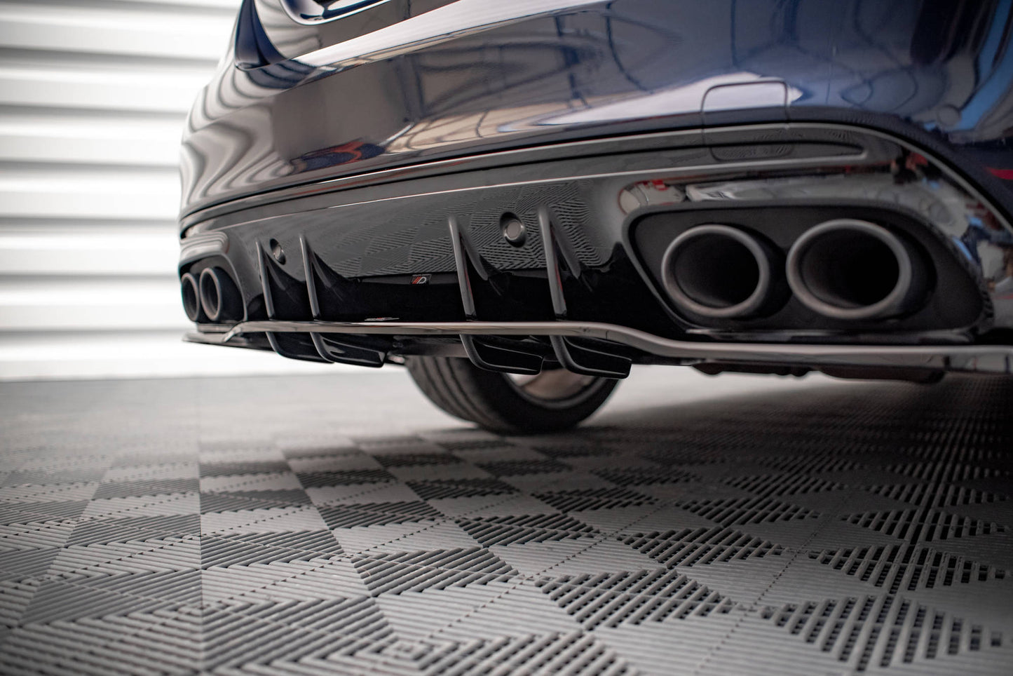 Rear Splitter (with vertical bars) Mercedes-AMG C 43 Sedan  W205 Facelift
