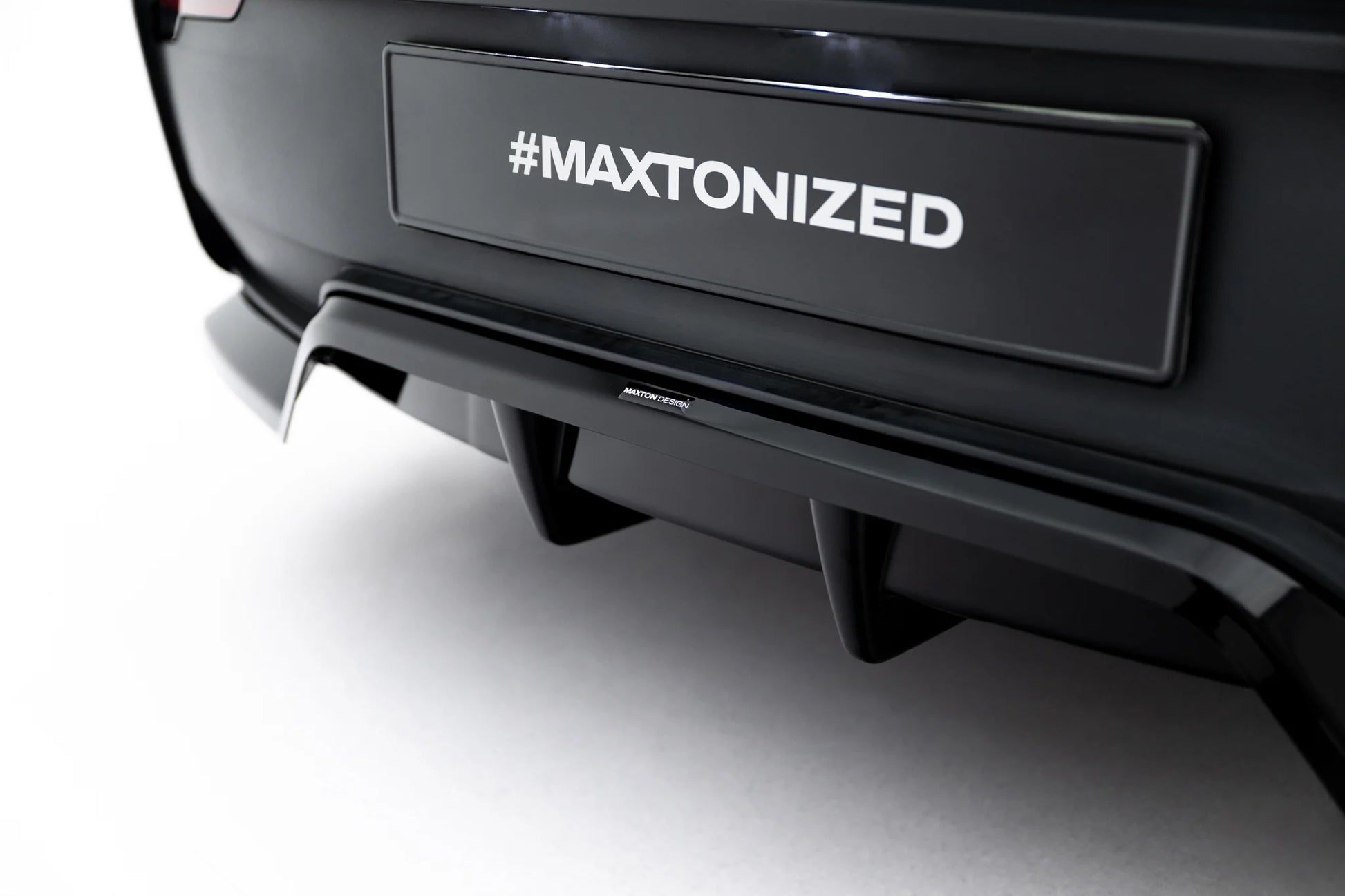 Rear Splitter (with vertical bars) Tesla Model Y Premium Mk1 Facelift