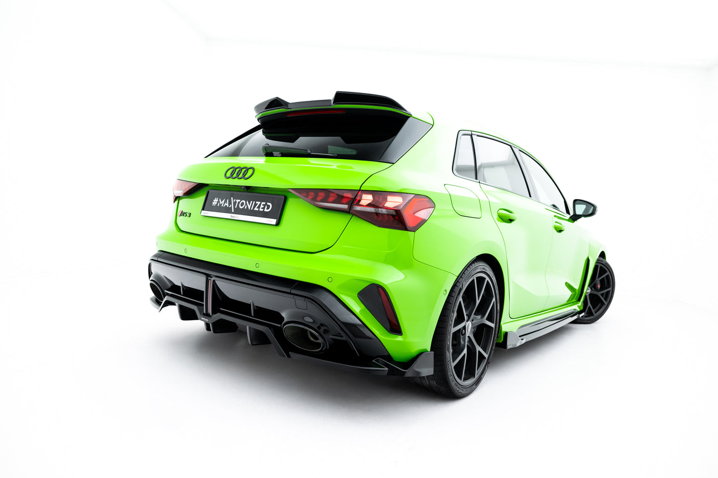 Rear Splitter (with vertical bars) V.2 Audi RS3 Sportback 8Y Facelift