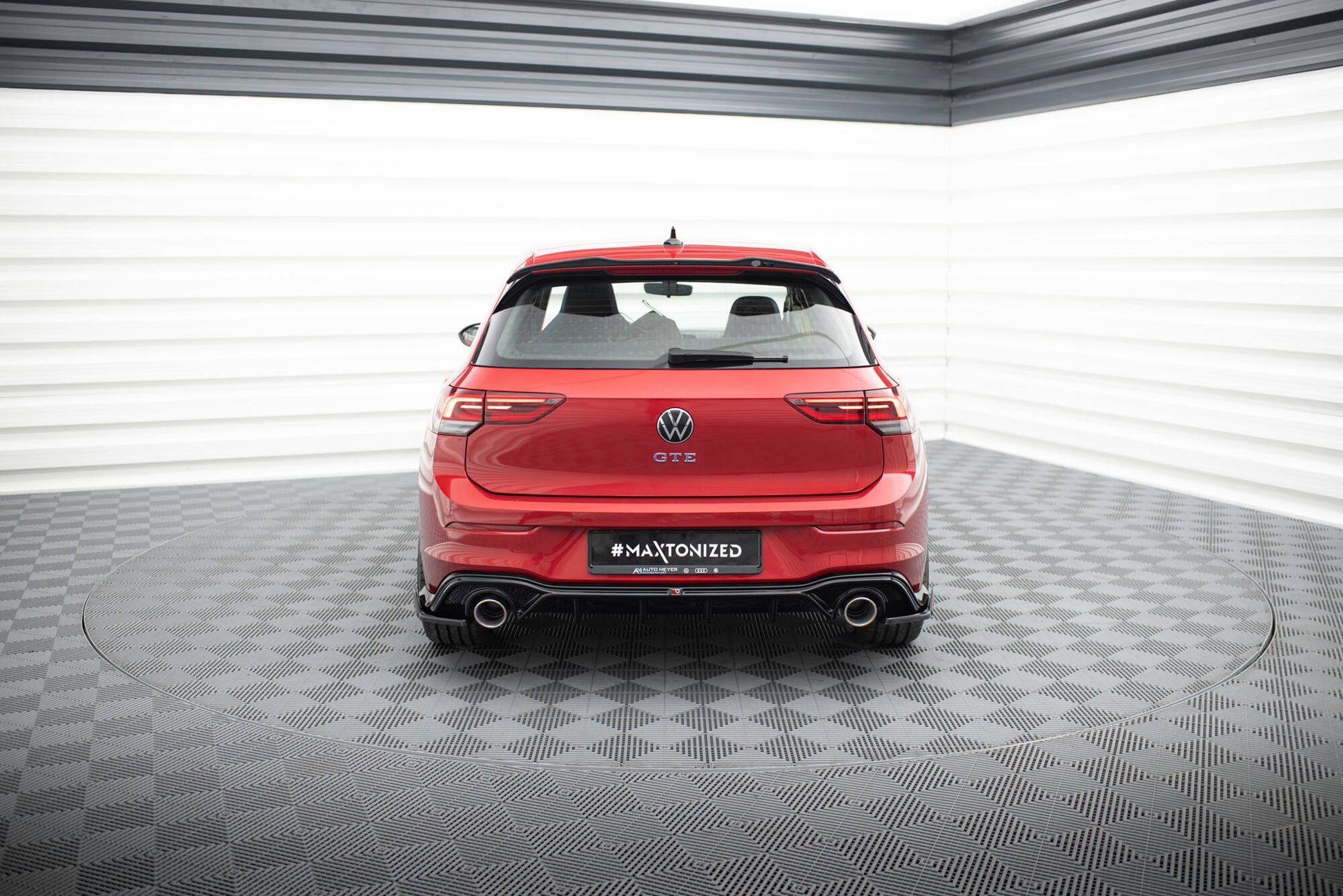 Rear Valance + Exhaust Ends Imitation Volkswagen Golf GTE / R-Line Mk8 / Mk8 Facelift
