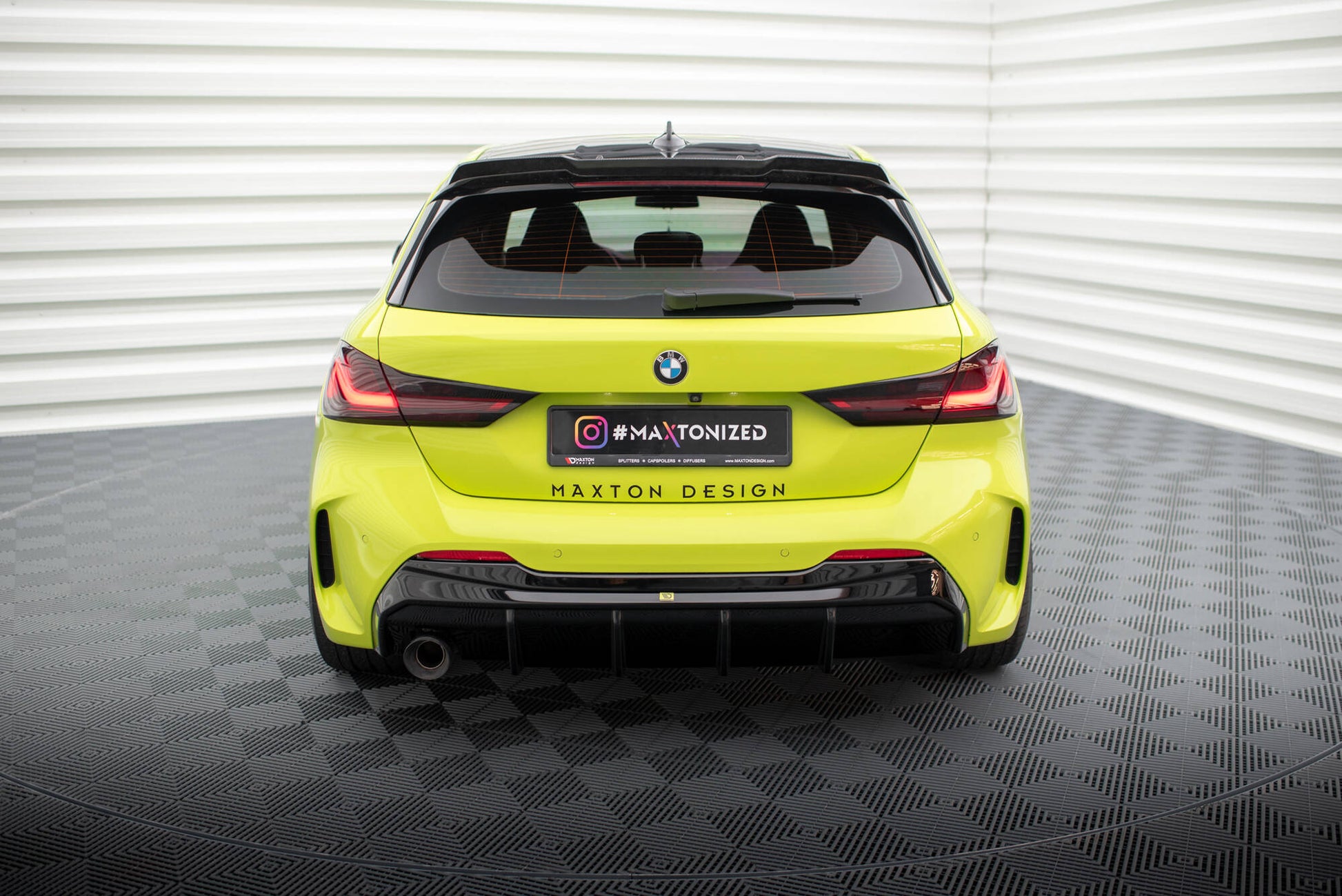 Rear Valance V.3 BMW 1 M-Pack / 128ti F40 (Version with single exhaust tips on one side)