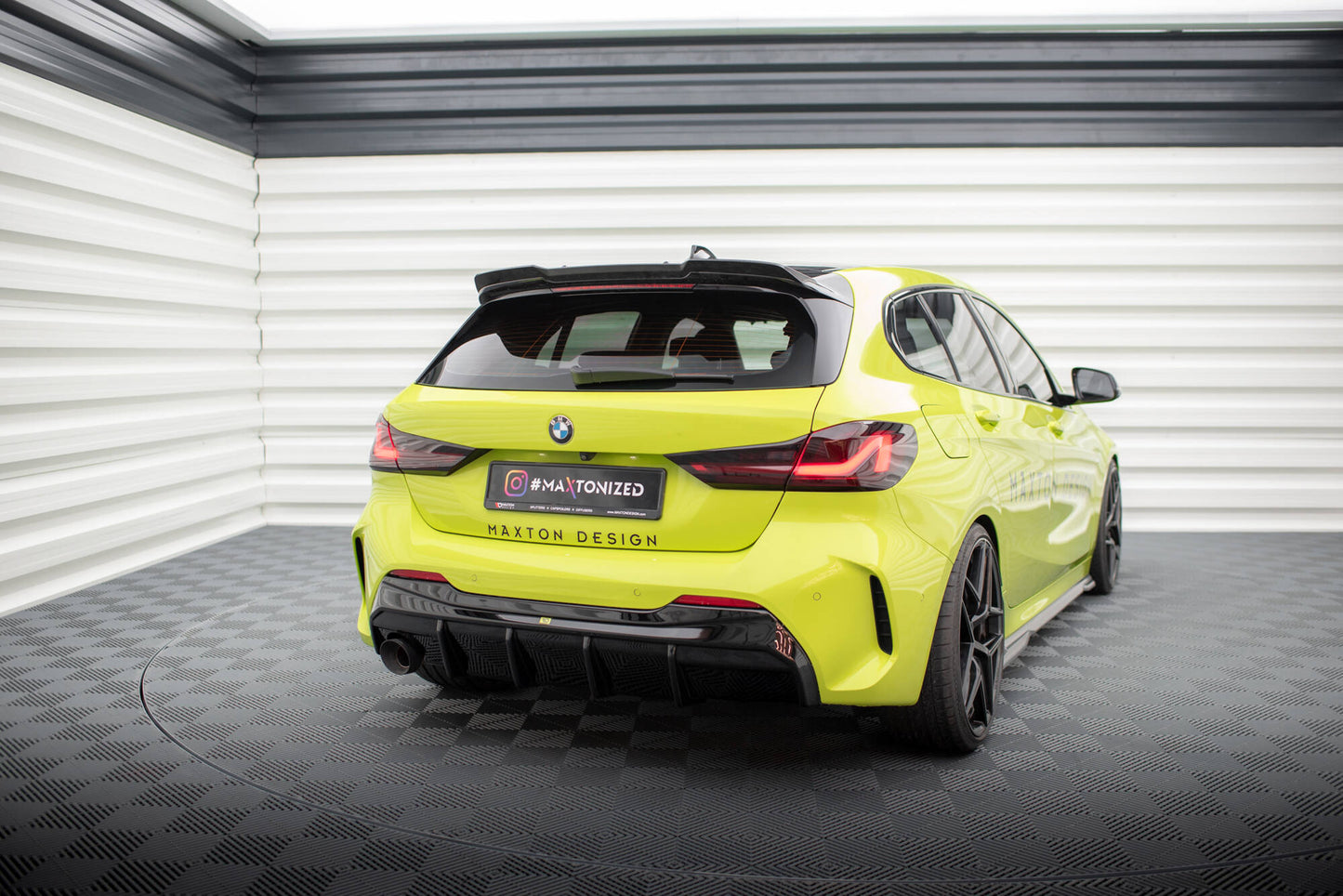 Rear Valance V.3 BMW 1 M-Pack / 128ti F40 (Version with single exhaust tips on one side)