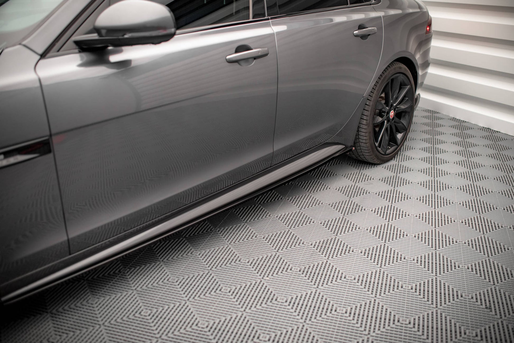 Set of Splitters Jaguar XF R-Sport X260