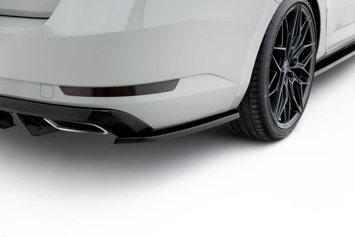 Set of Splitters V.1 Skoda Superb Liftback Mk3
