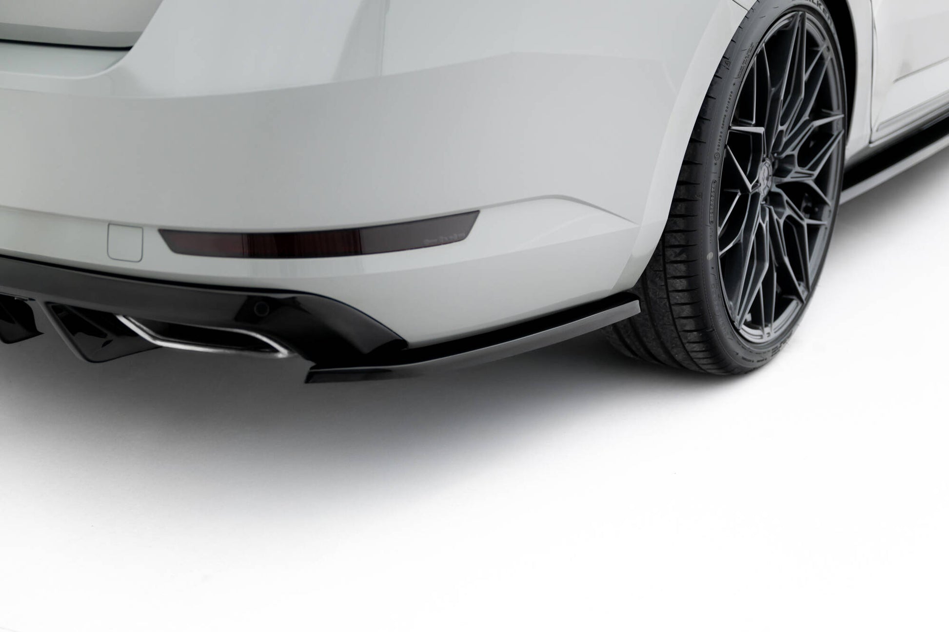 Set of Splitters V.1 Skoda Superb Liftback Mk3