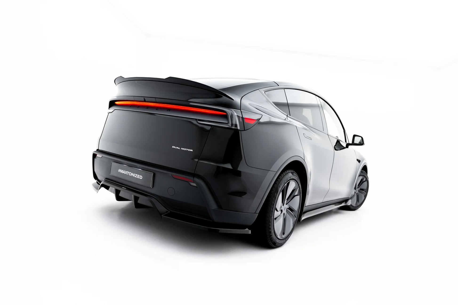 Set of Splitters Tesla Model Y Premium Mk1 Facelift