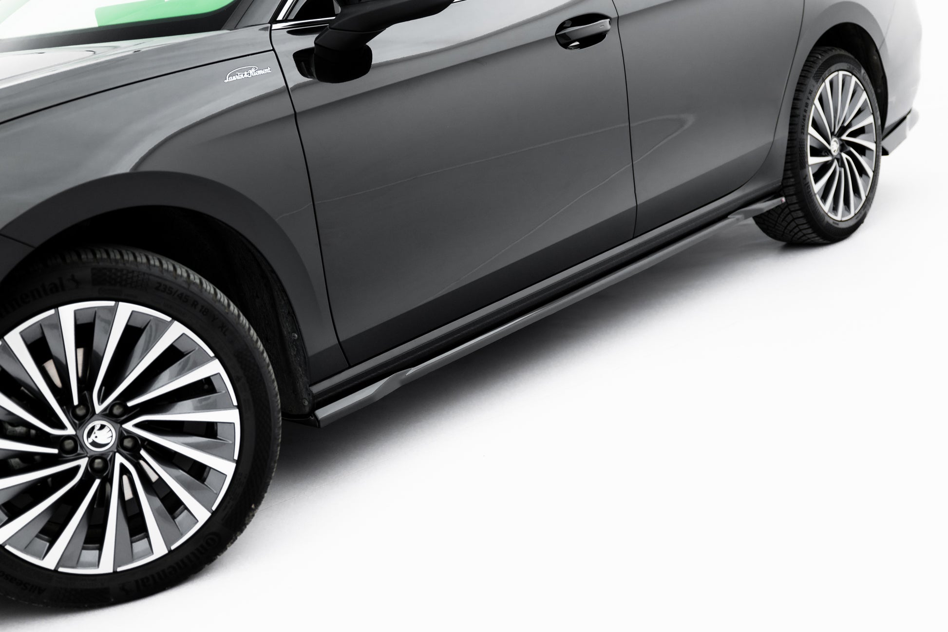 Set of Splitters V.1 Skoda Superb Sedan Mk4