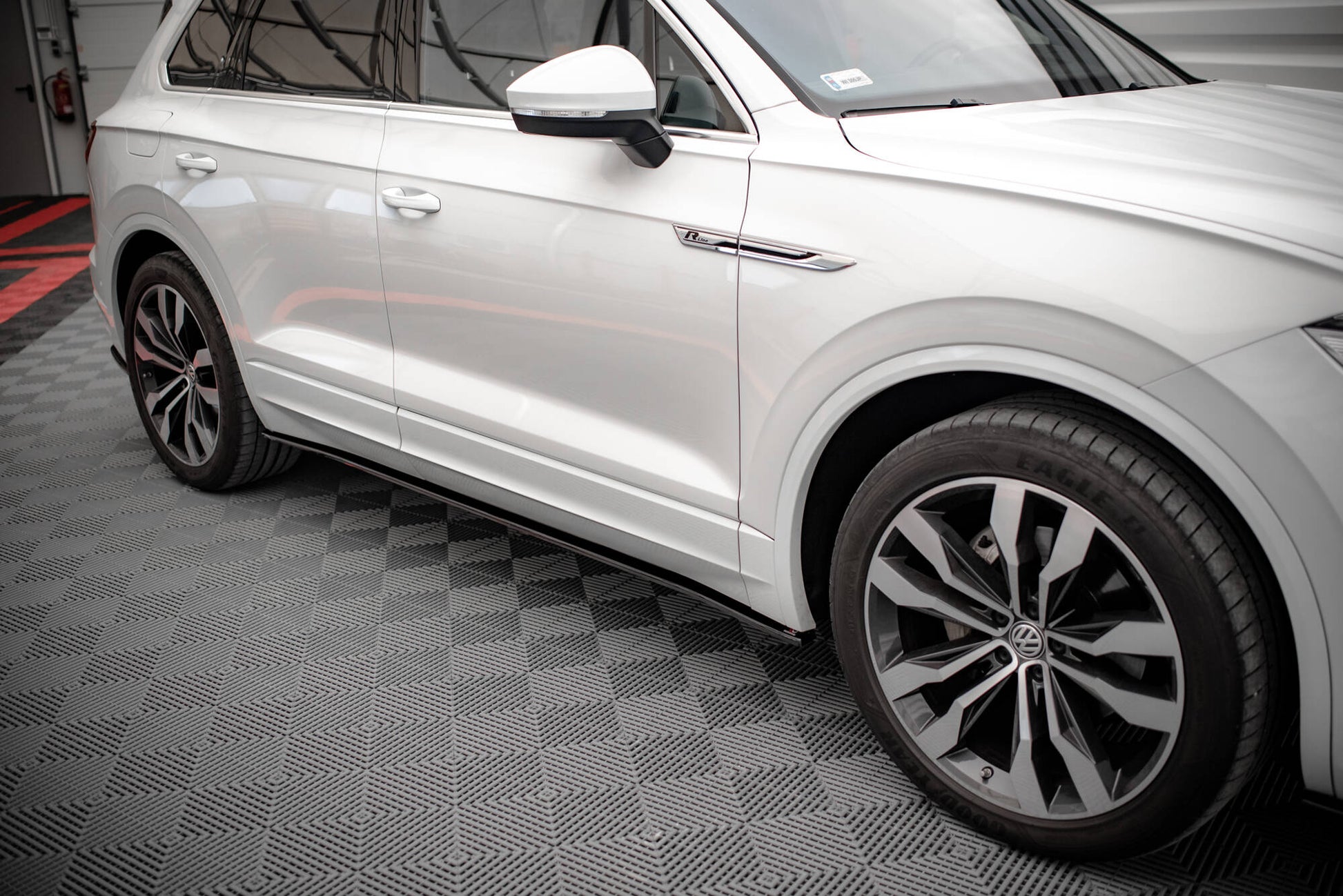 Set of Splitters Volkswagen Touareg R-Line Mk3