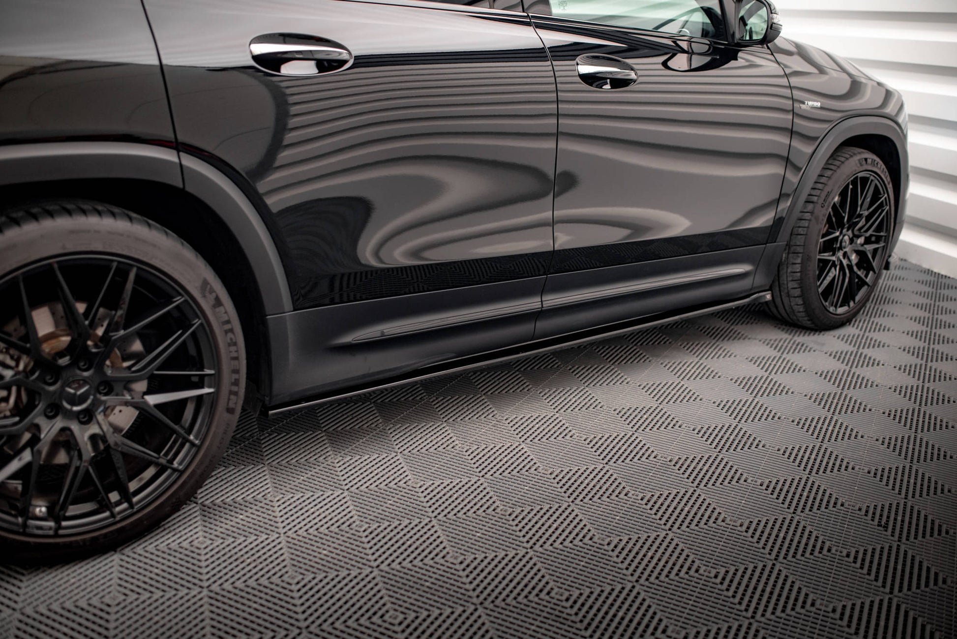 Side Skirts Diffusers Mercedes-AMG GLB 35 / AMG-Line X247