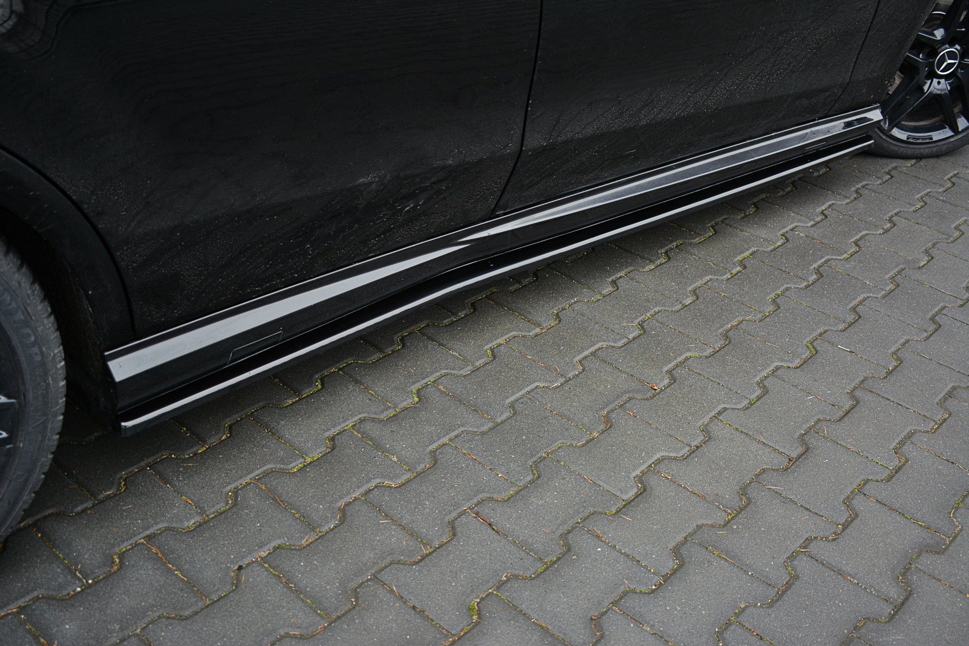 Side Skirts Diffusers  Mercedes-Benz E63 AMG W212