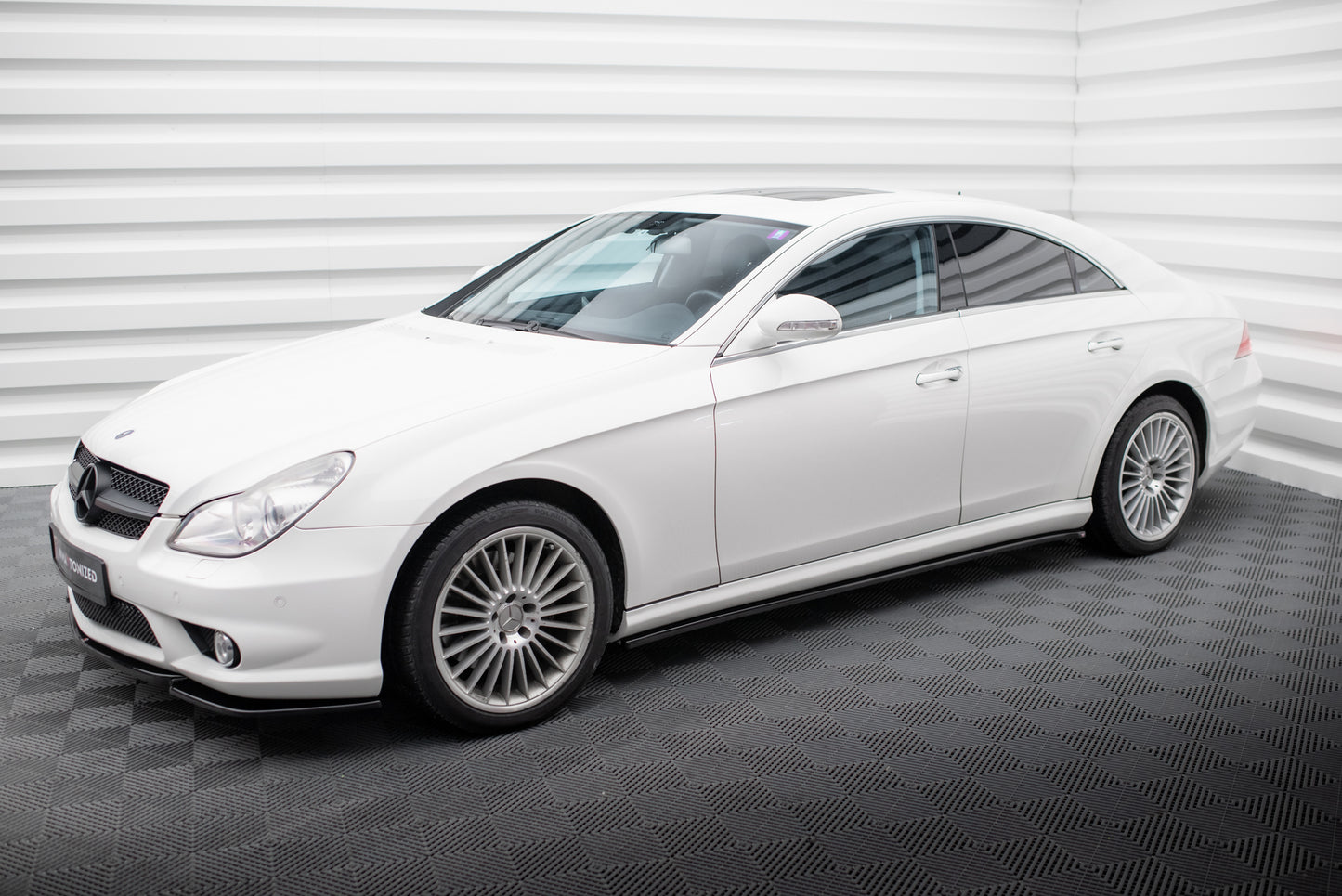 Side Skirts Diffusers  Mercedes CLS C219 55AMG