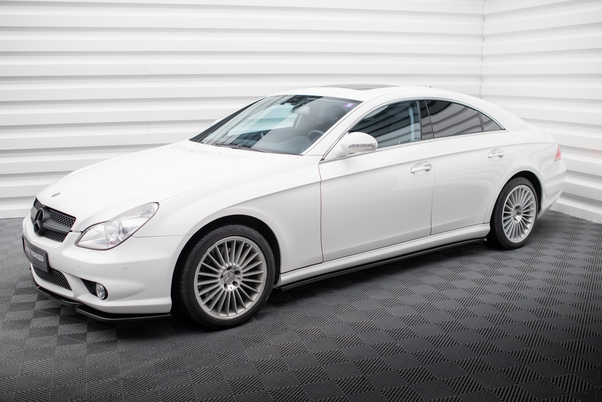 Side Skirts Diffusers  Mercedes CLS C219 55AMG