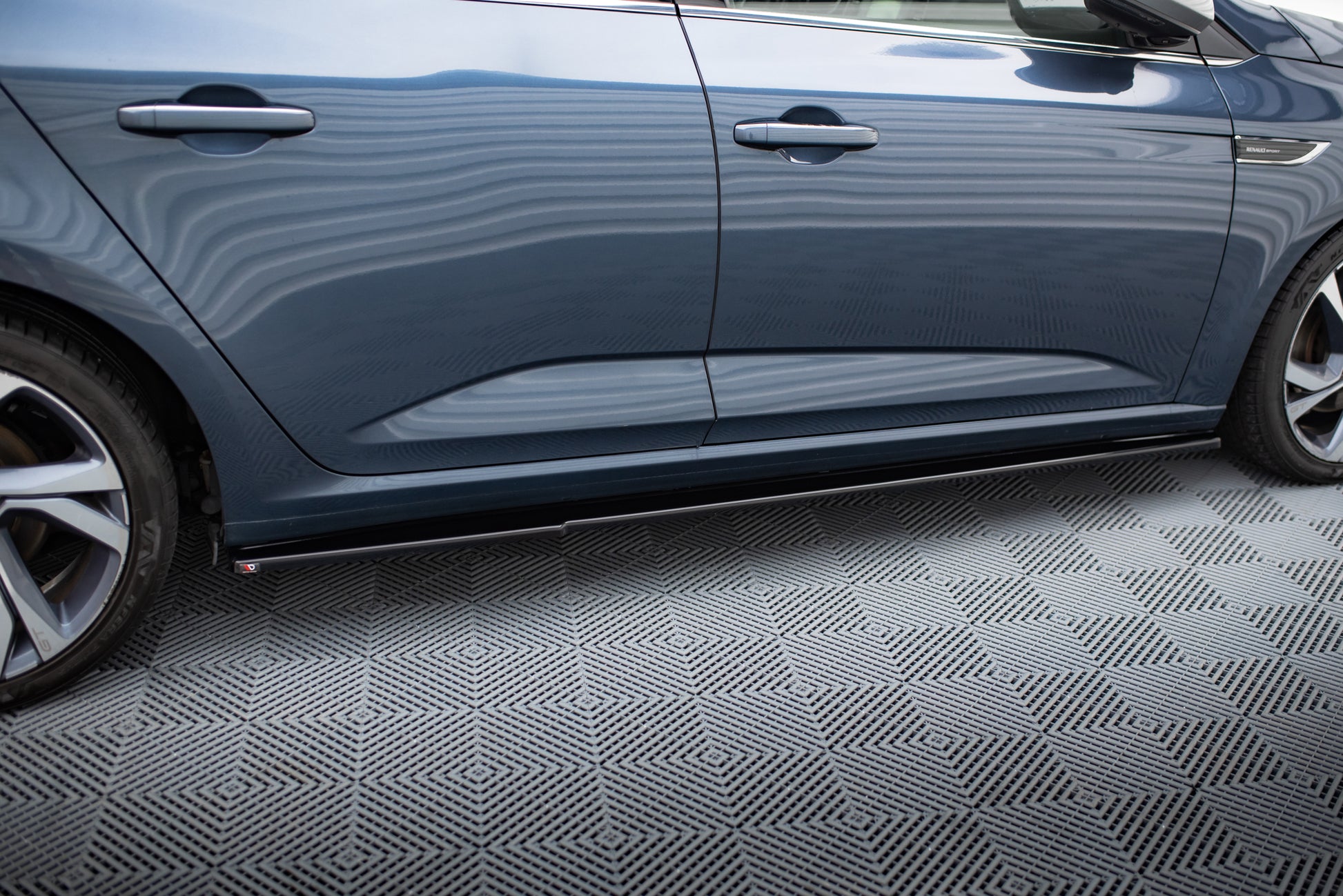 Side Skirts Diffusers Renault Megane Hatchback Mk4