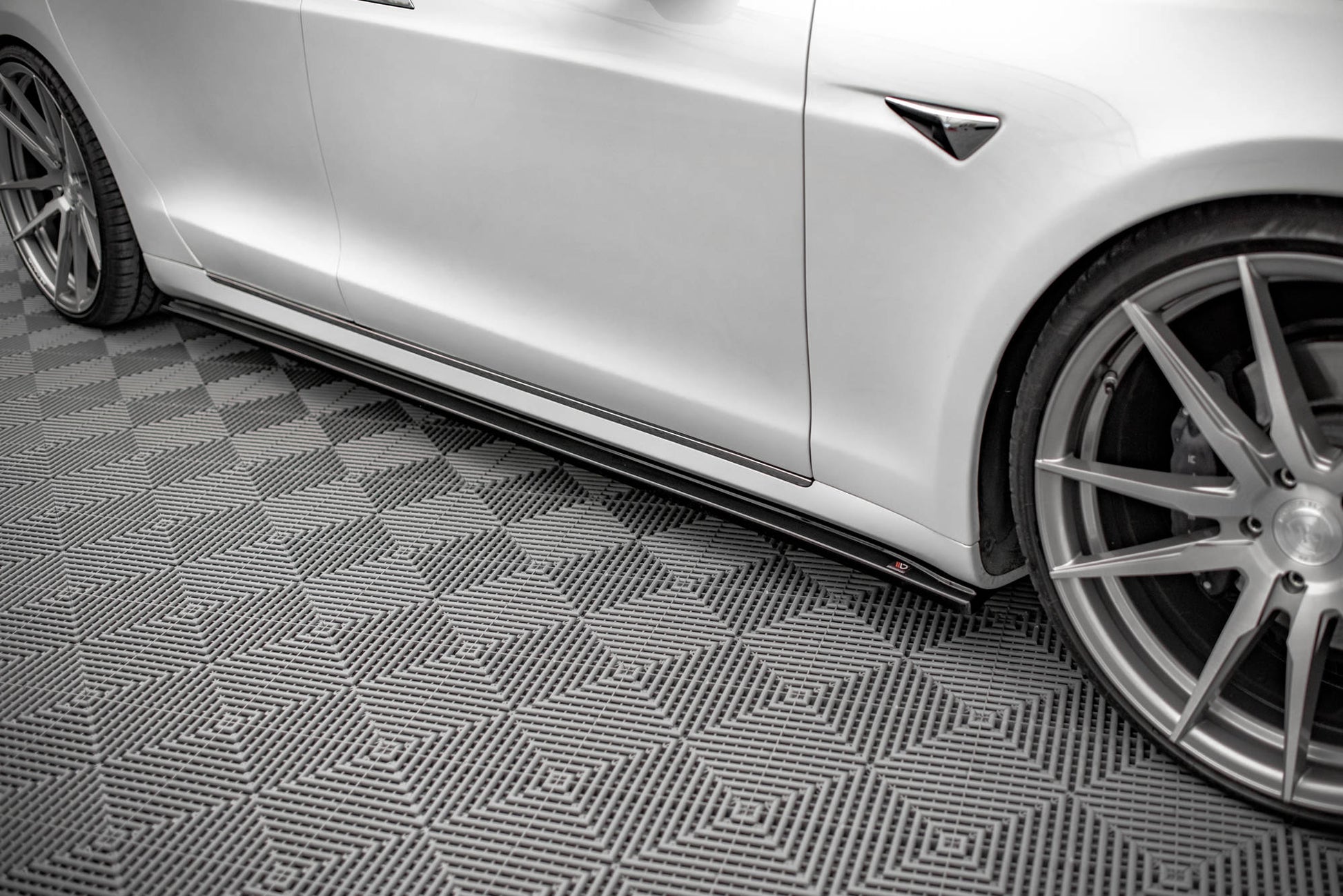 Side Skirts Diffusers Tesla Model S Facelift
