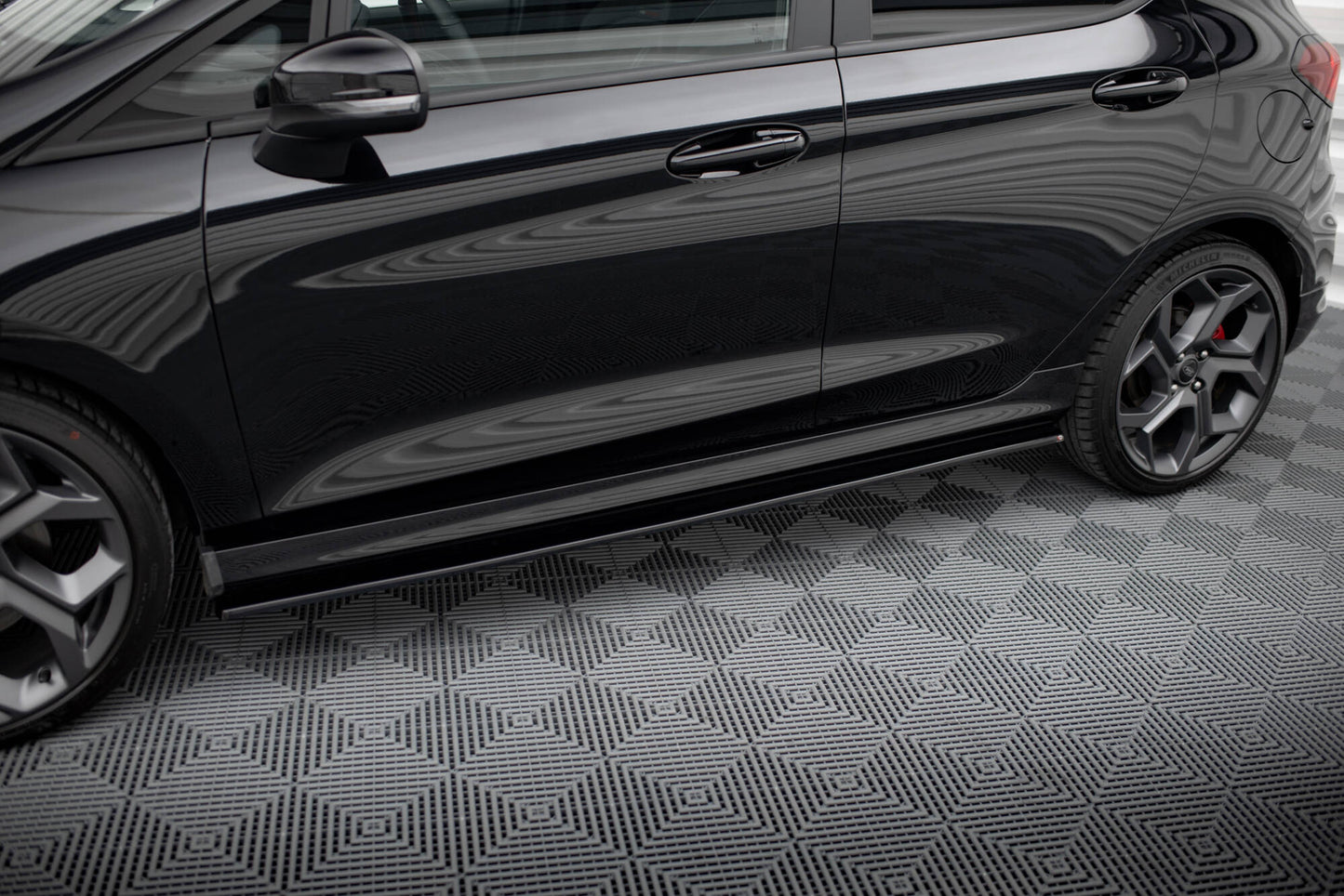 Side Skirts Diffusers V.1 Ford Fiesta ST / ST-Line Mk8