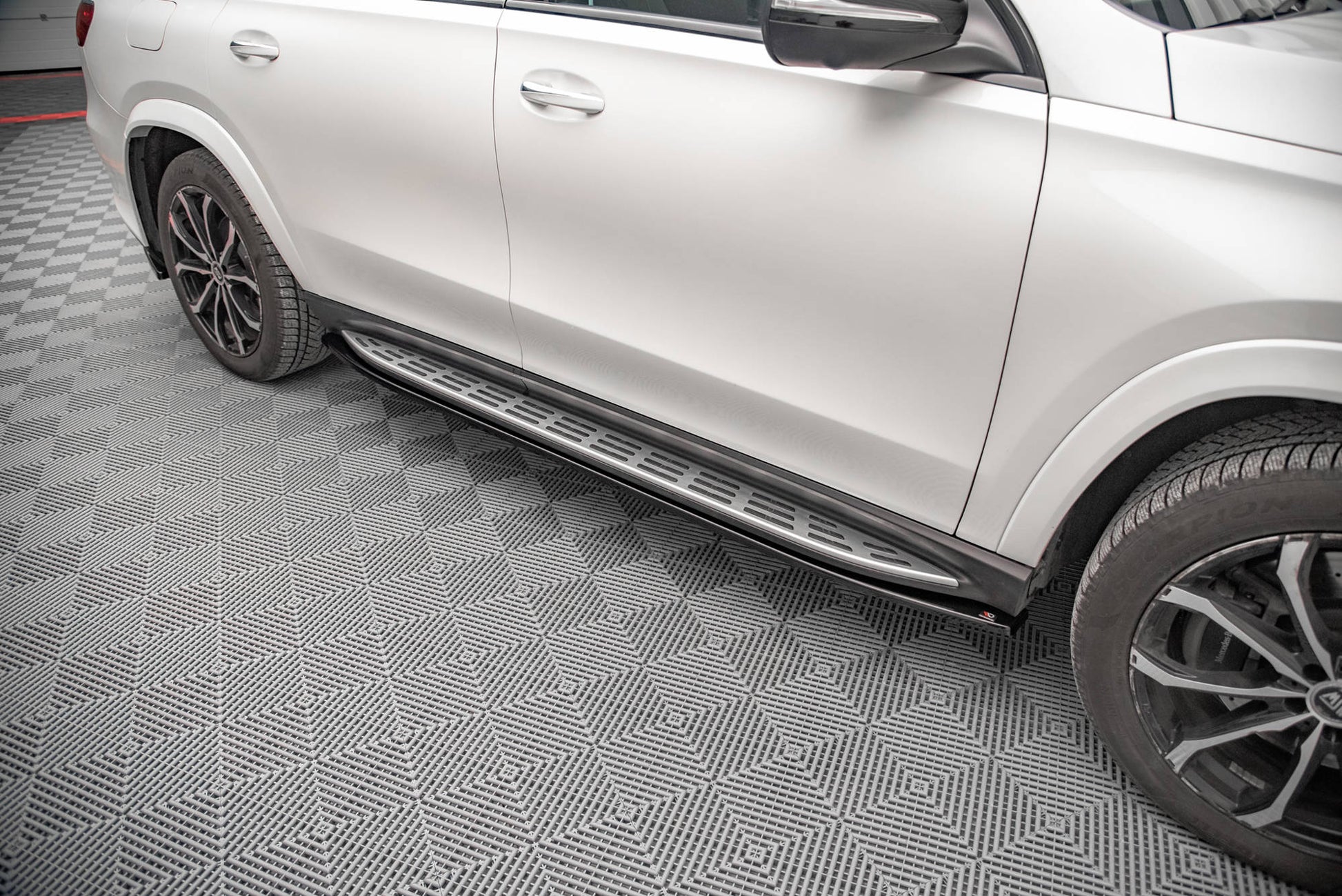 Side Skirts Diffusers V.1 Mercedes-Benz GLS AMG-Line X167 / X167 Facelift