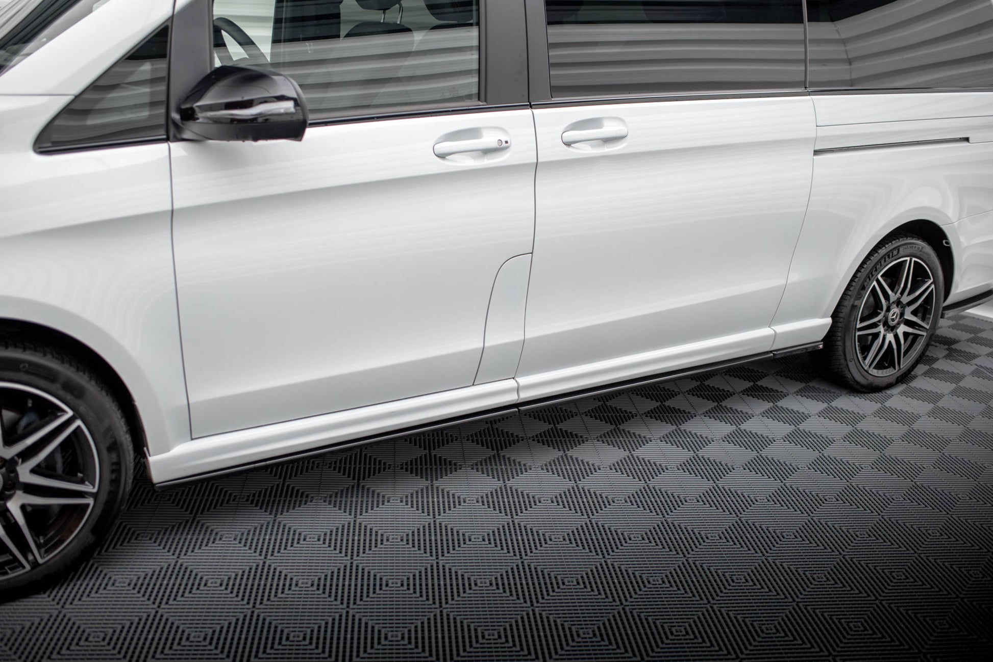 Side Skirts Diffusers V.1 Mercedes-Benz V-Class Extra Long AMG-Line W447
