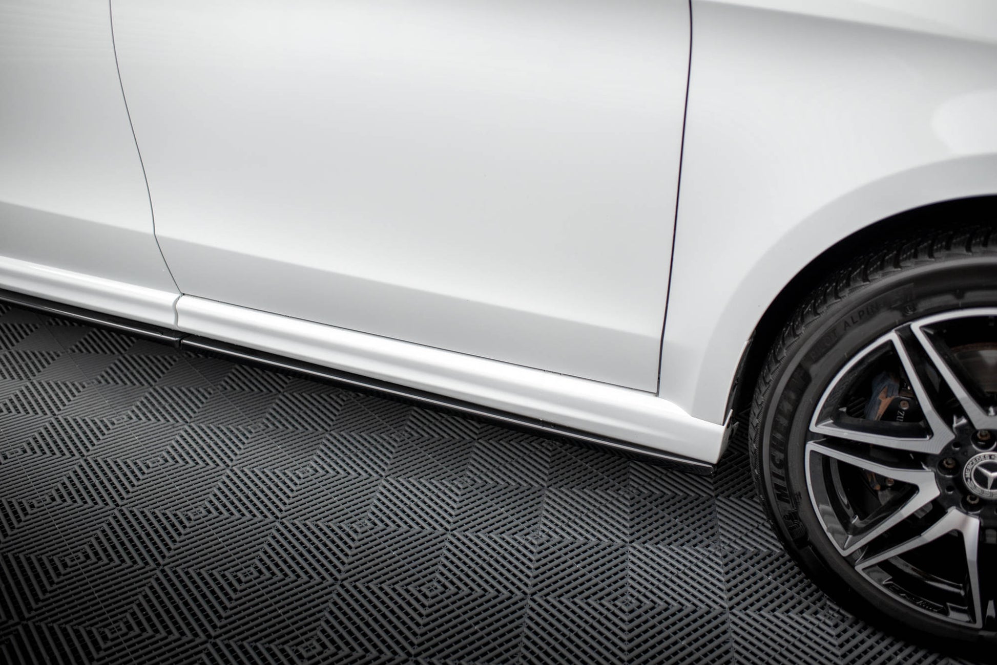 Side Skirts Diffusers V.1 Mercedes-Benz V-Class Extra Long AMG-Line W447